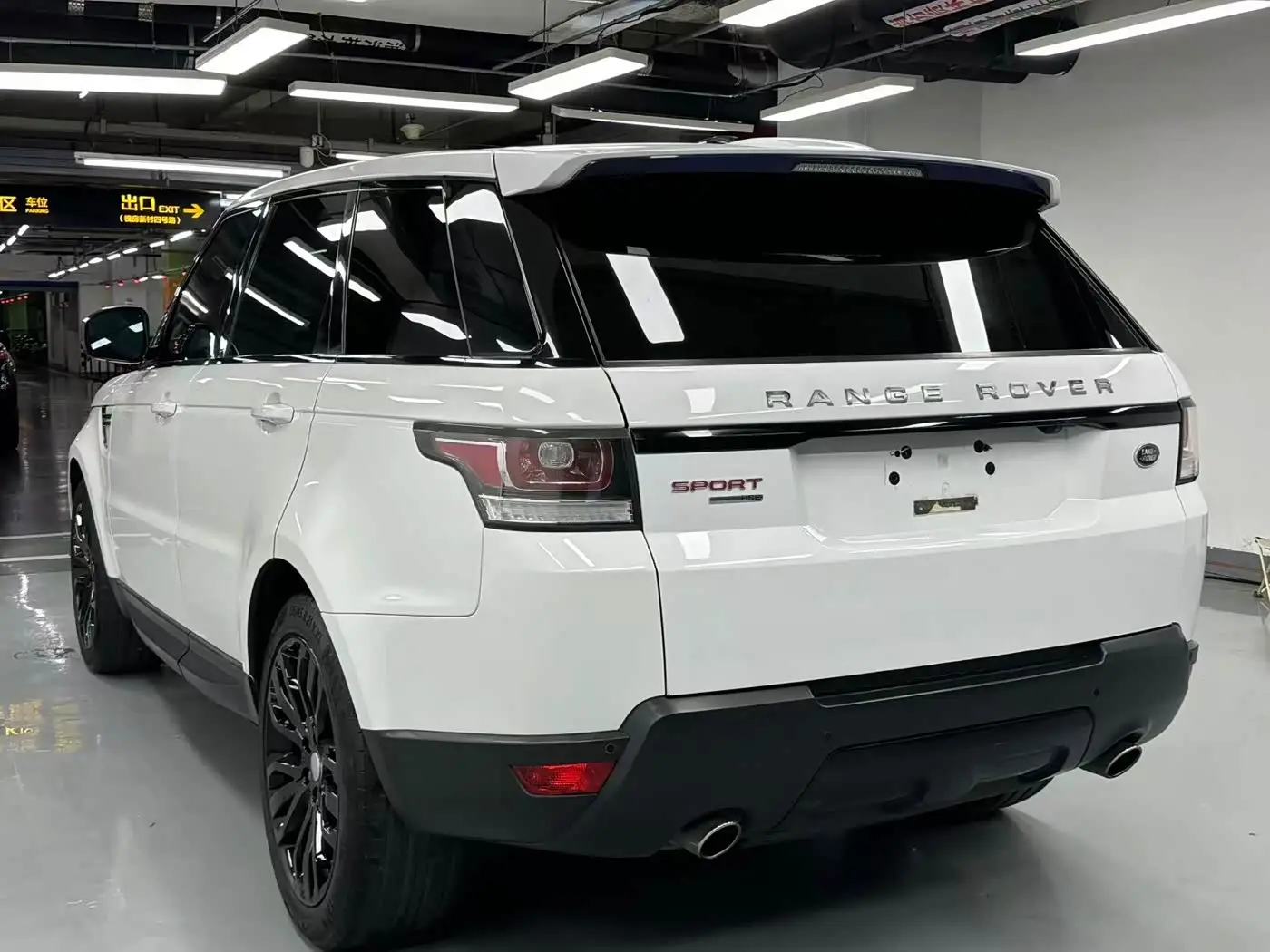 Land Rover Range Rover Sport 2015 — Фото 4/18