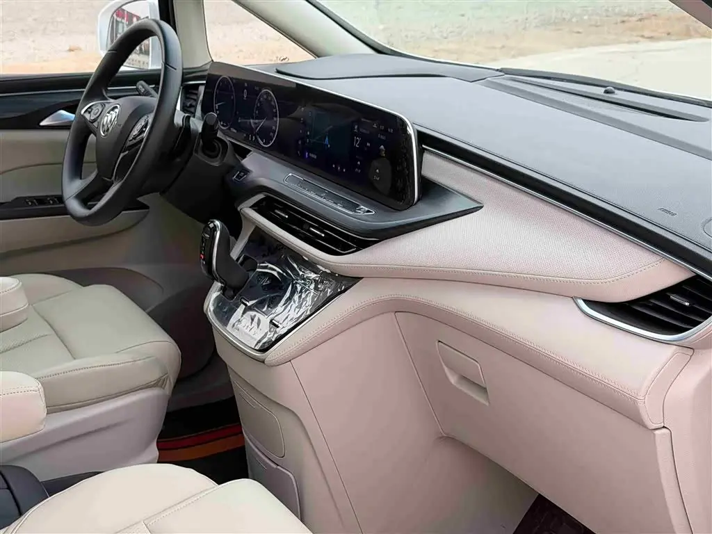 Buick GL8 2023 — Photo 14/19