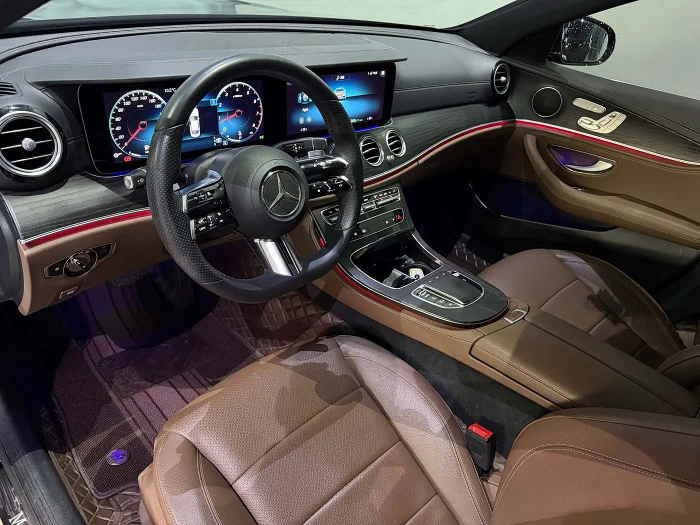 Mercedes-Benz E-Class 2022 — Photo 10/19
