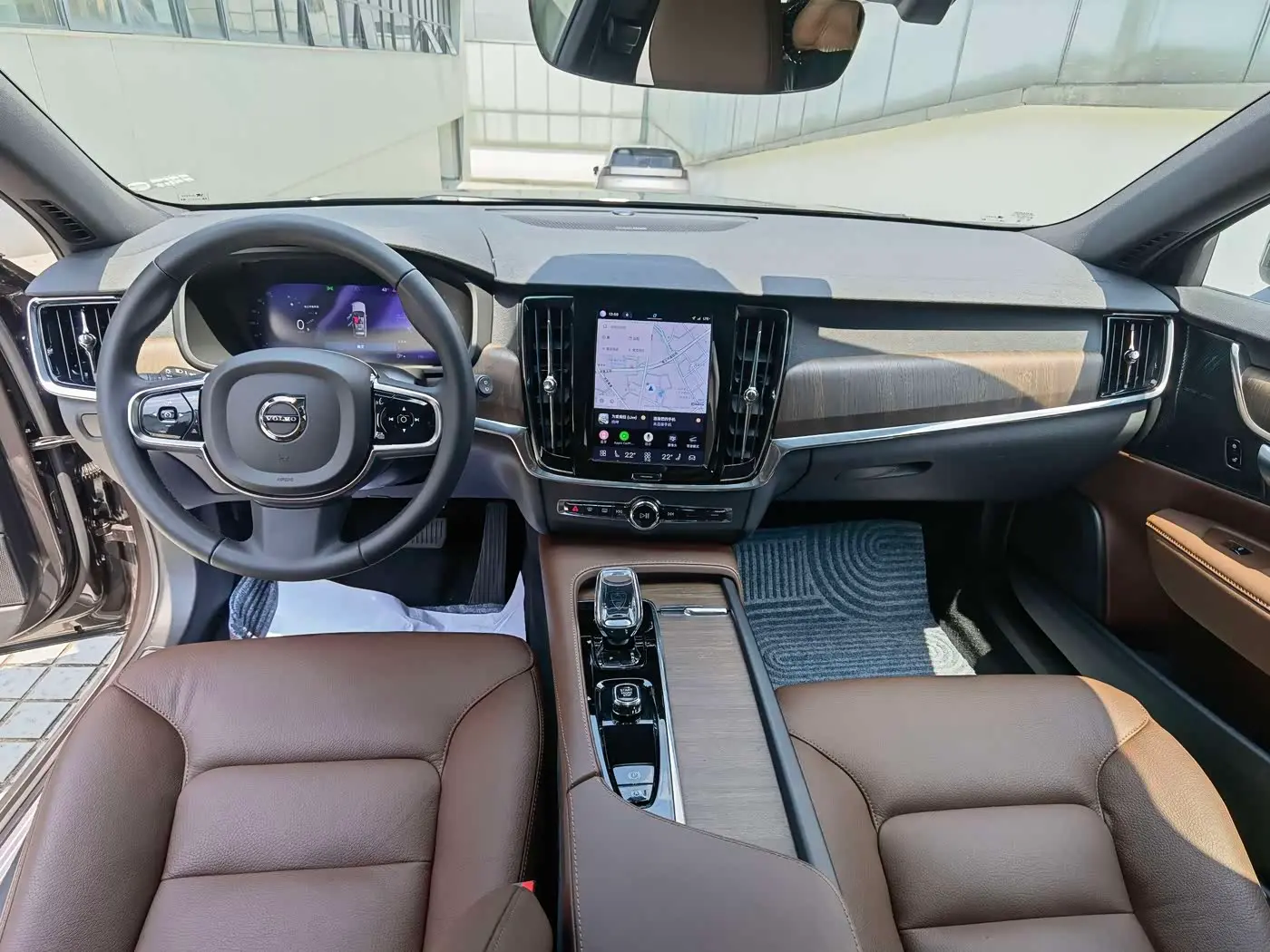 Volvo V90 2023 — Photo 11/16