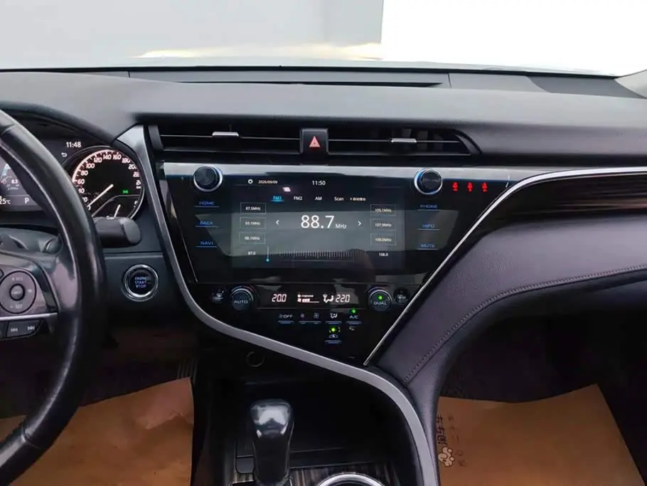 Toyota Camry 2019 — Фото 13/16