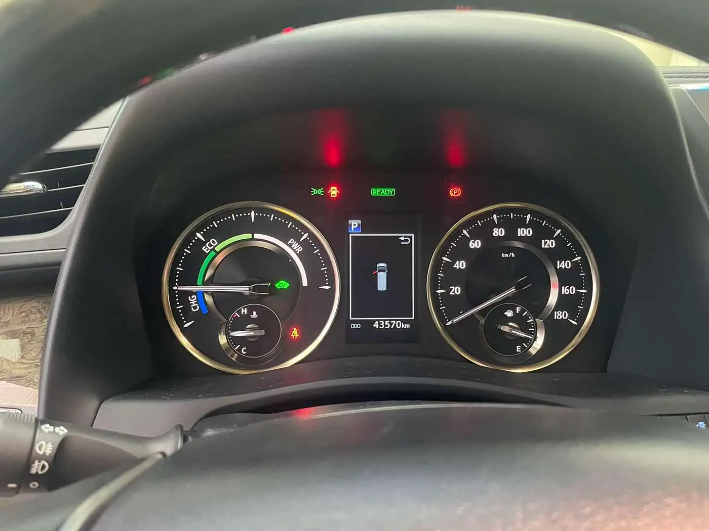 Toyota Vellfire 2021 — Photo 9/10