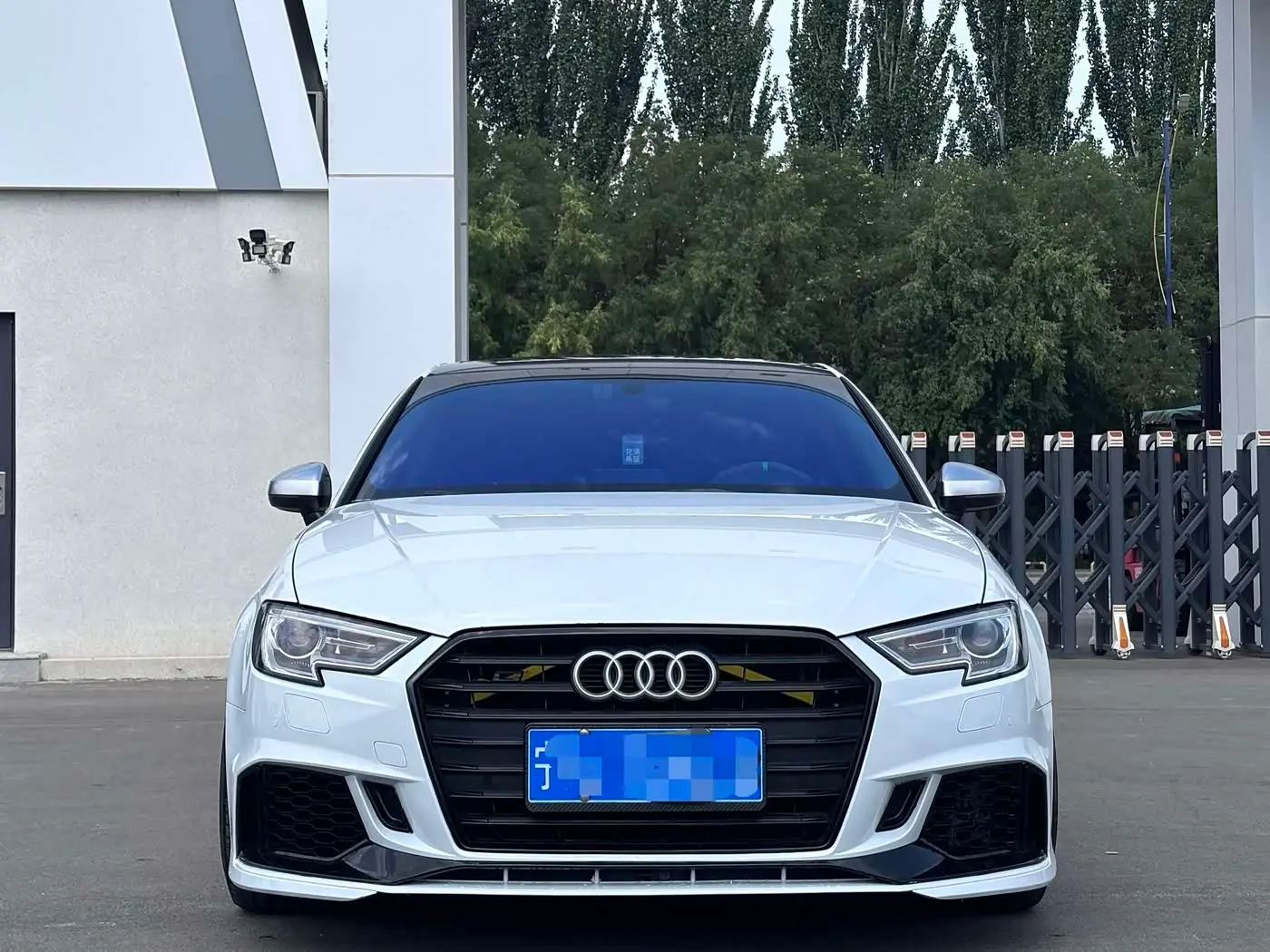 Audi A3 2020 — Photo 2/18