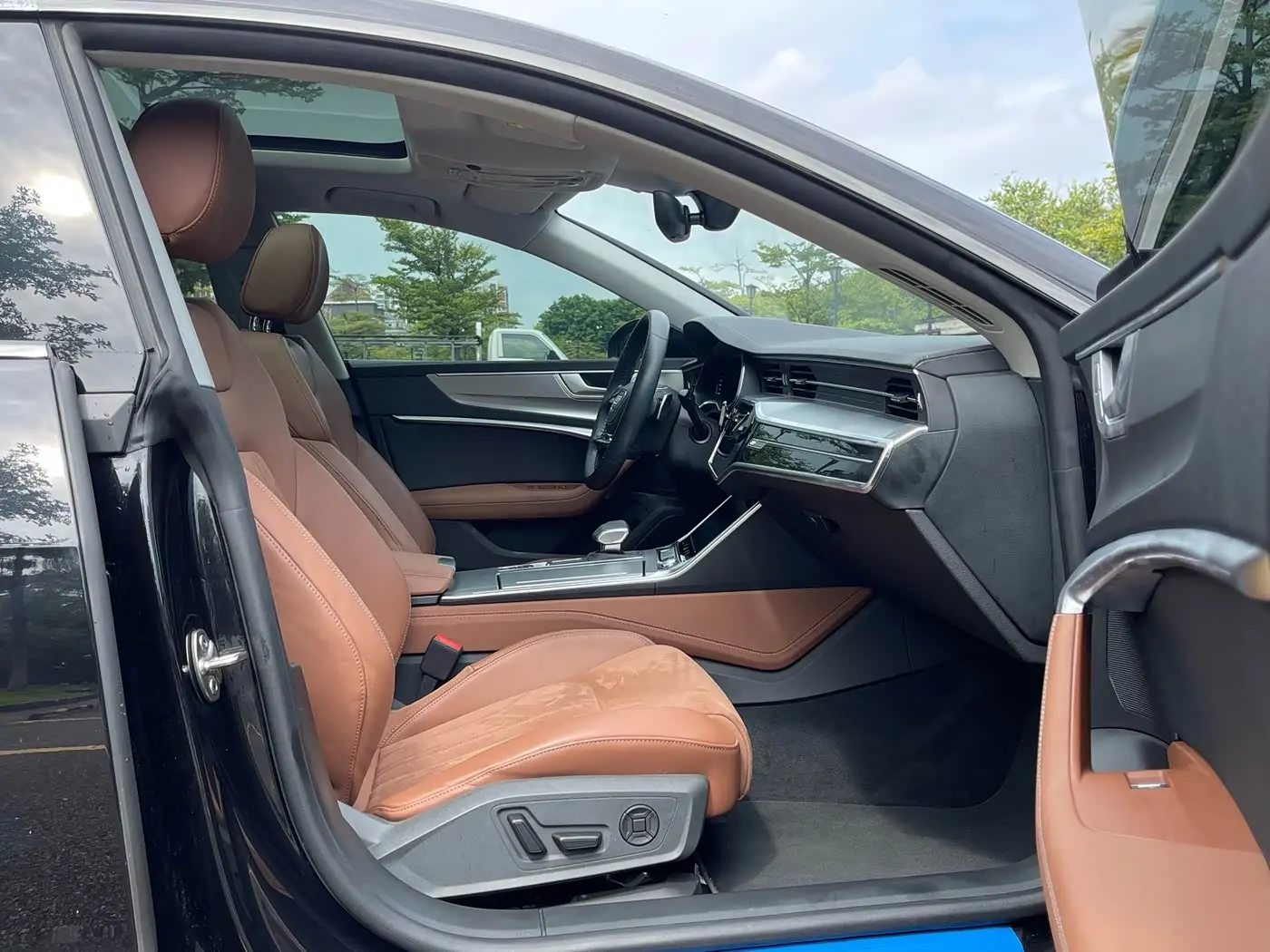 Audi A7L 2025 — Photo 17/20