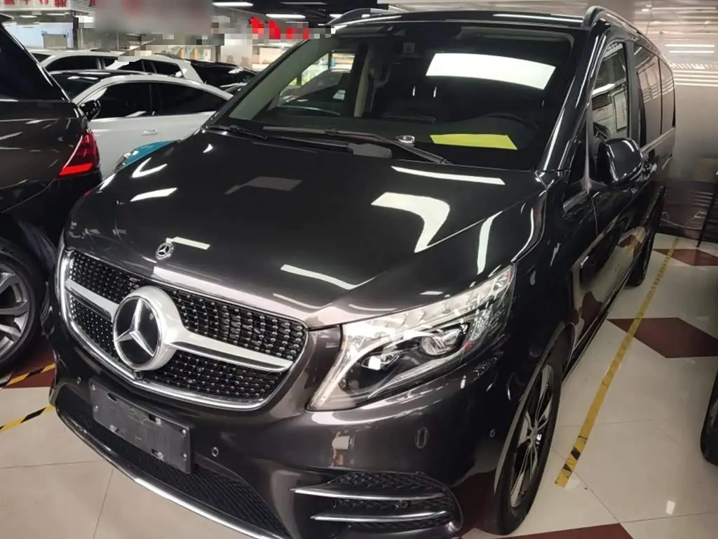 Mercedes-Benz V-Class 2020 — Photo 2/20