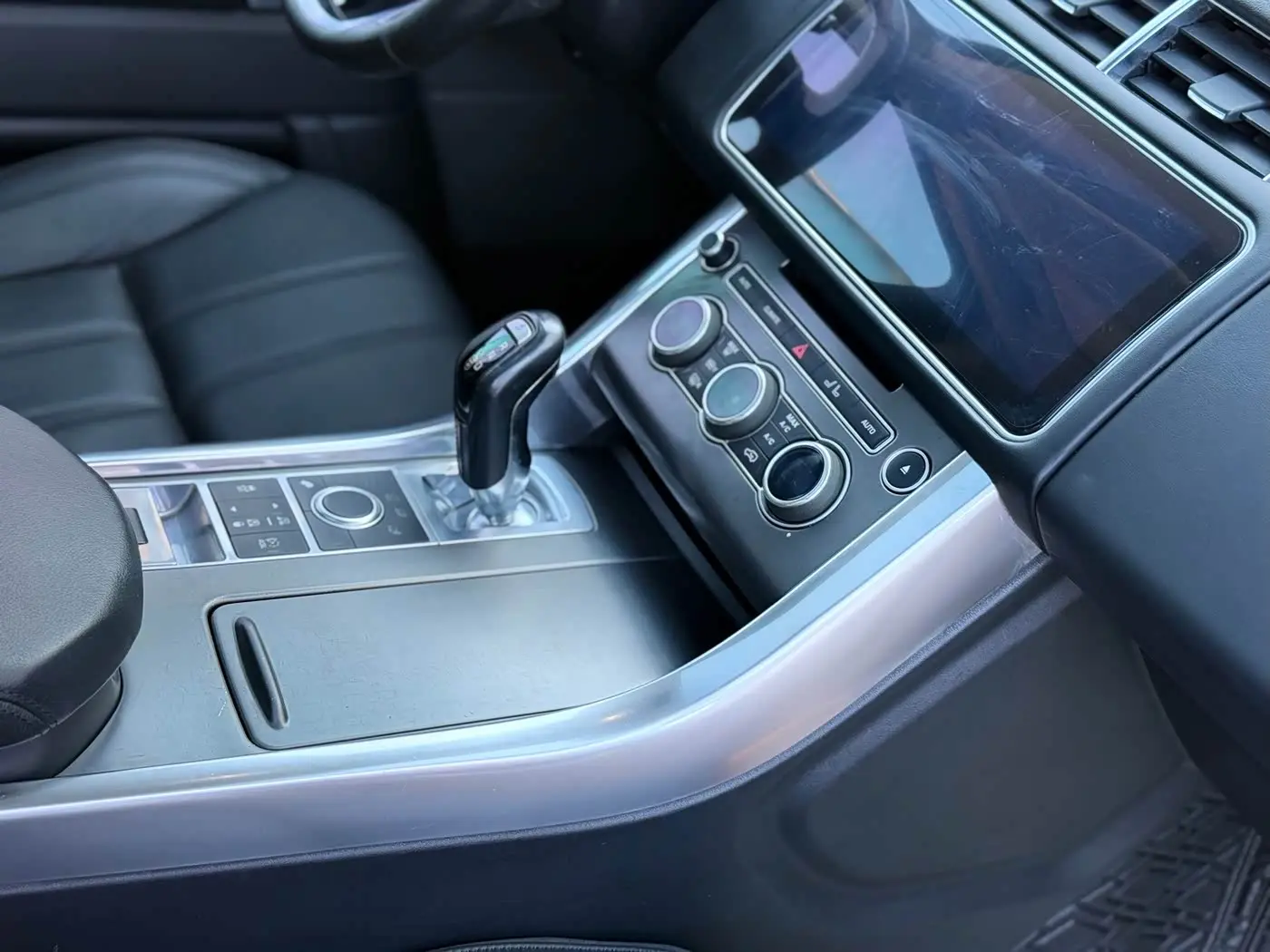 Land Rover Range Rover Sport 2017 — Фото 12/13
