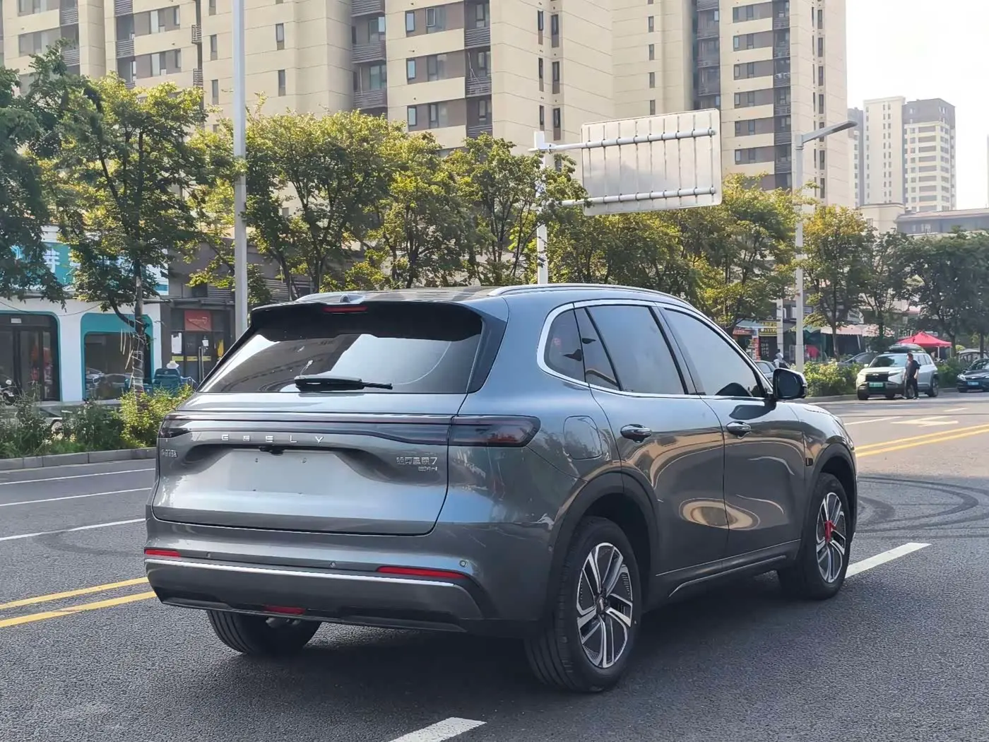 Geely Galaxy Galaxy Starship 7 EM-i 2026 — Фото 7/9