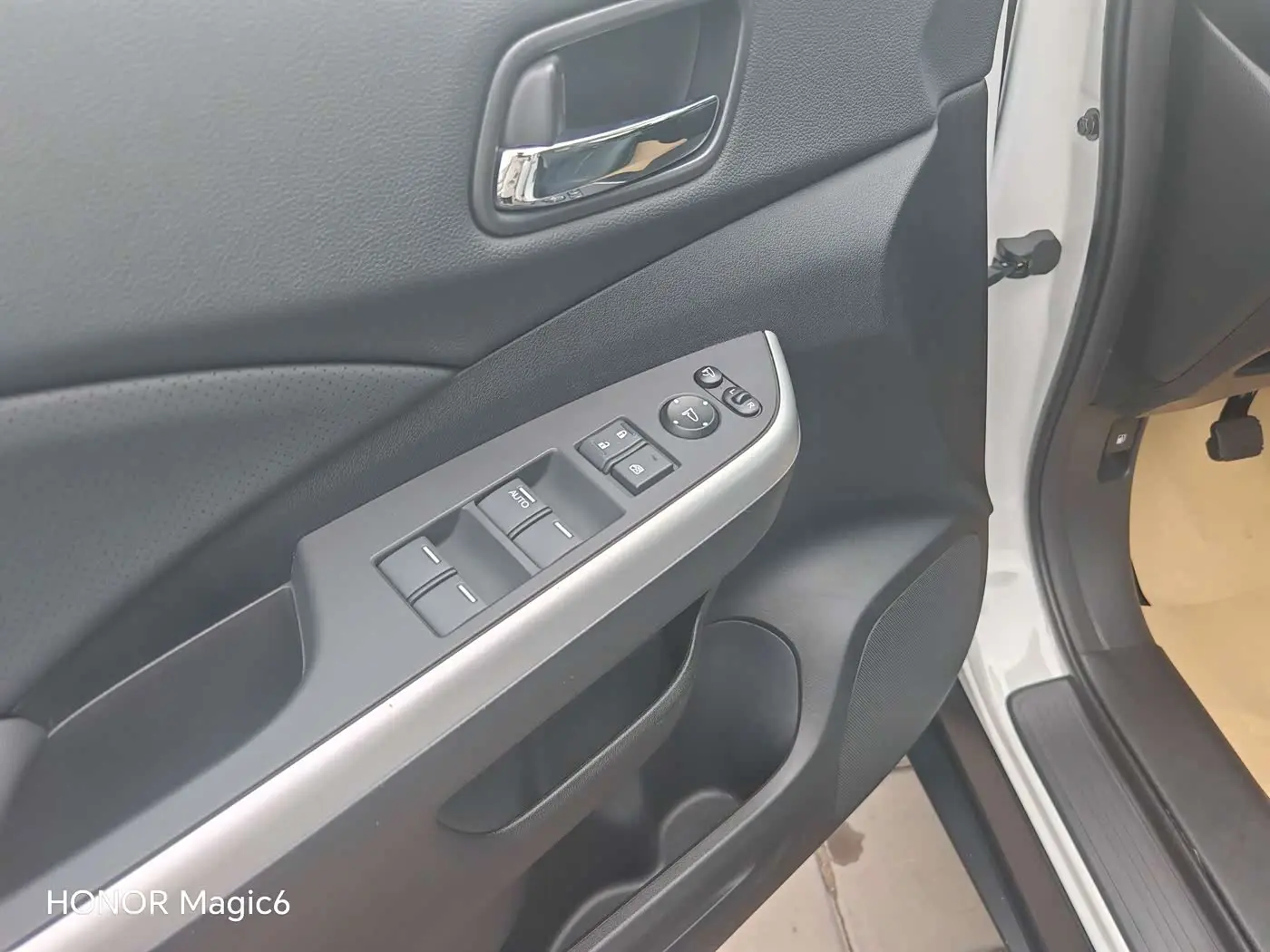 Honda CR-V 2017 — Şəkil 9/20