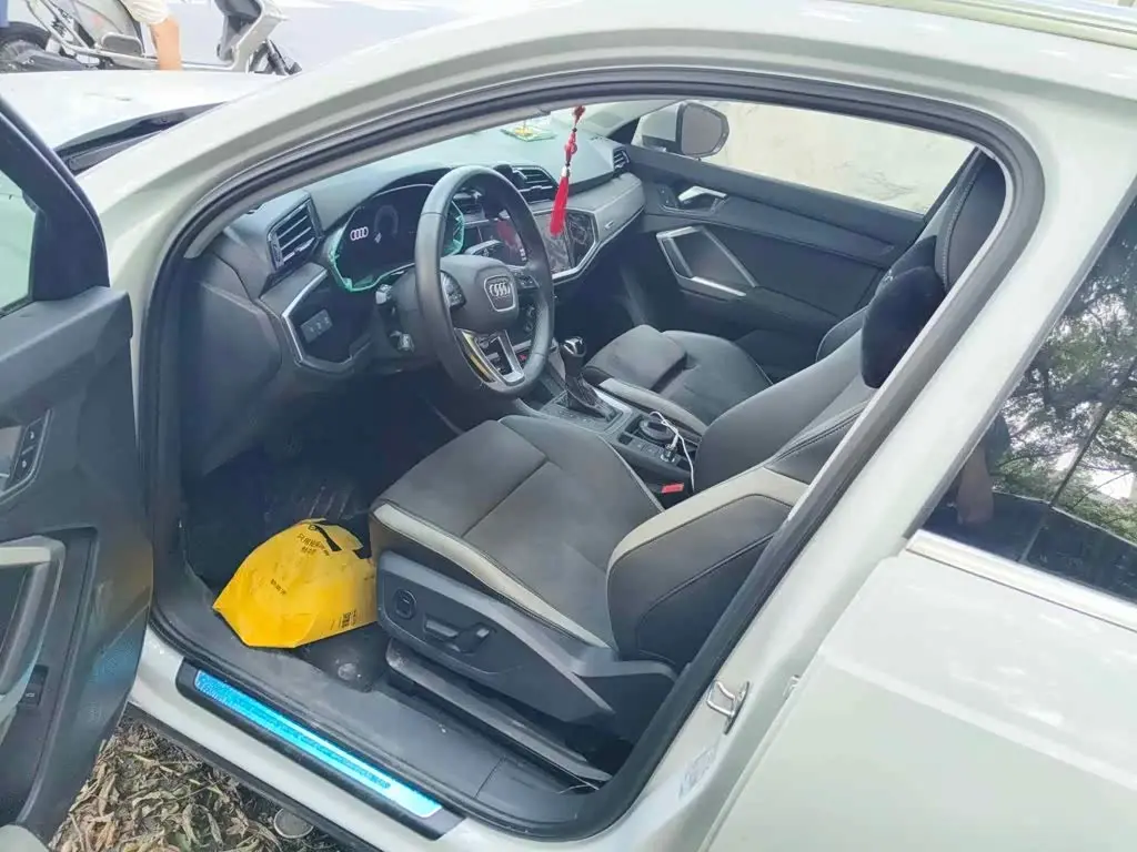 Audi Q3 2023 — Photo 8/15