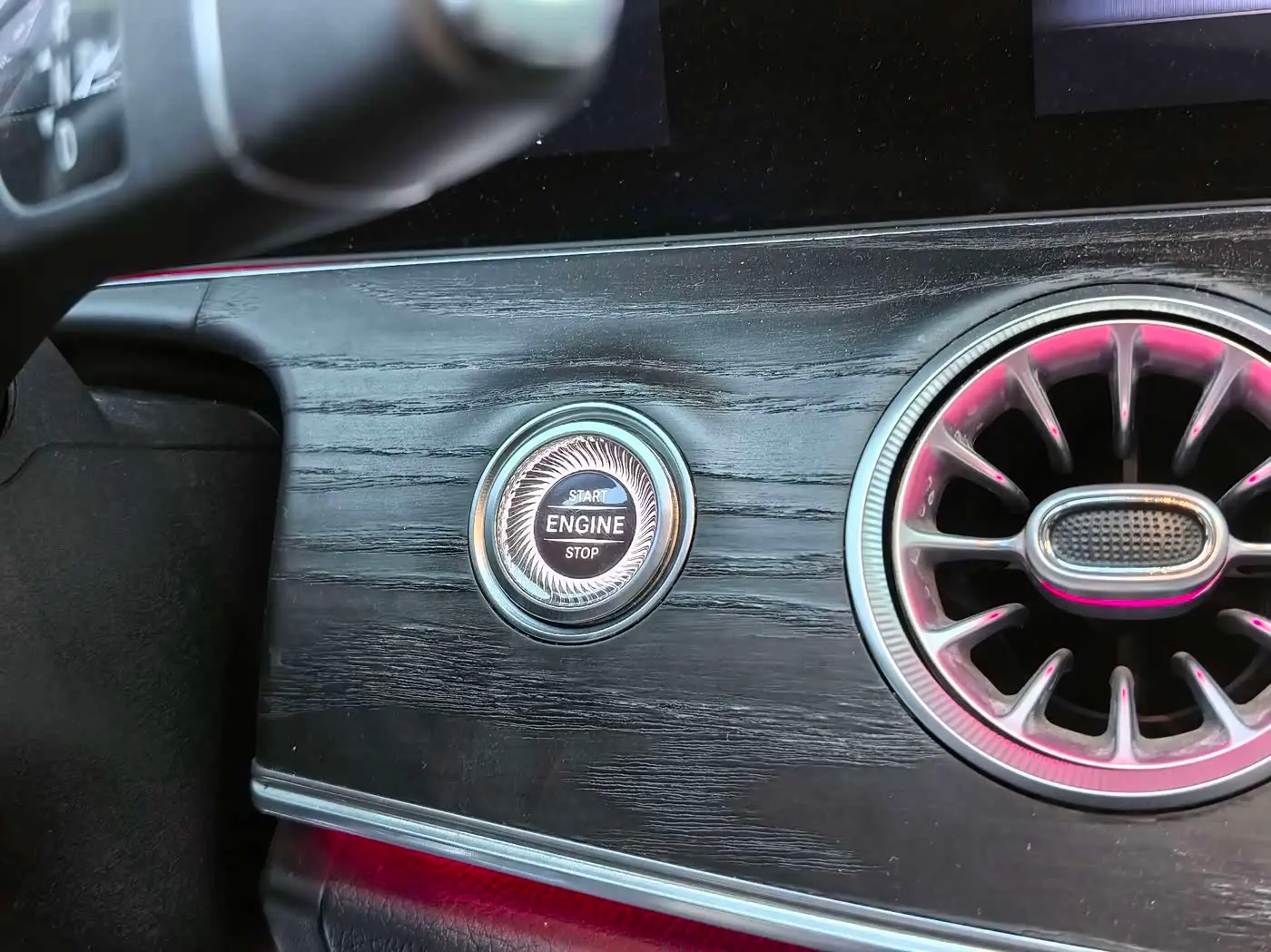 Mercedes-Benz E-Class 2020 — Photo 10/20