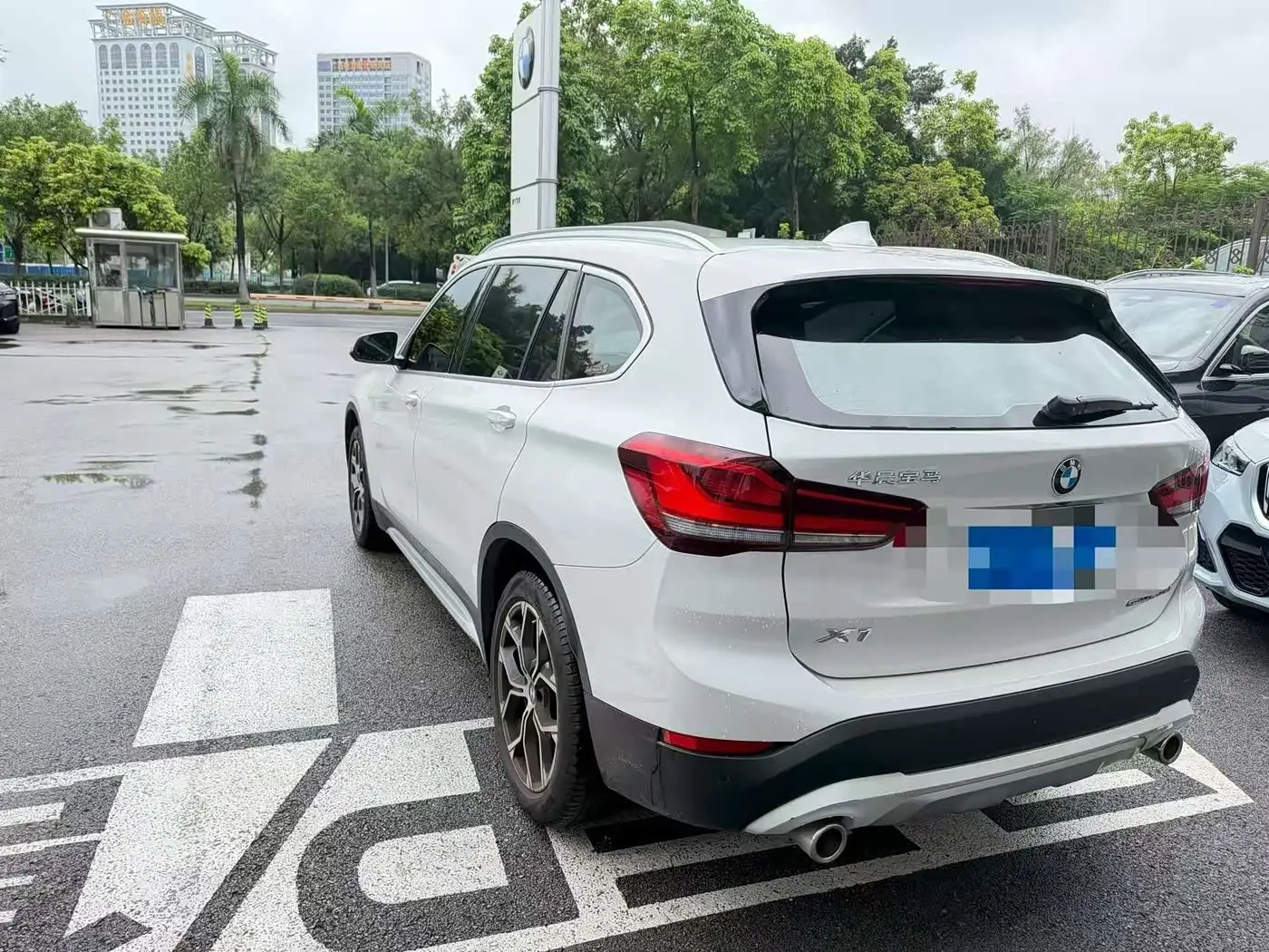 BMW X1 2022 — Фото 3/9