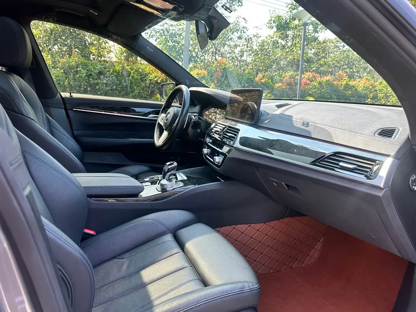 BMW 6 Series GT 2023 — Şəkil 12/18