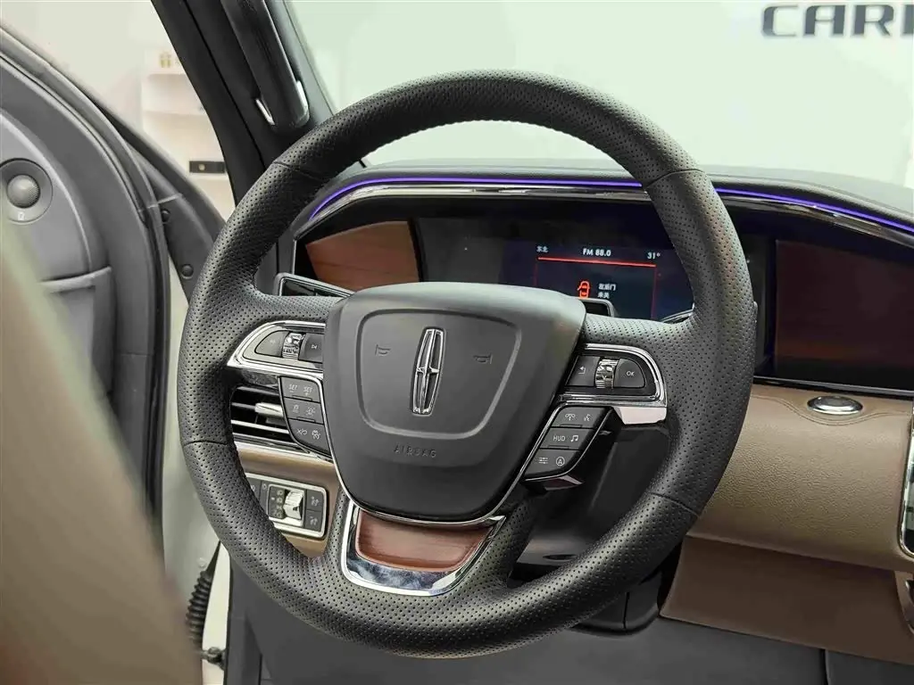 Lincoln Navigator 2023 — Şəkil 15/20