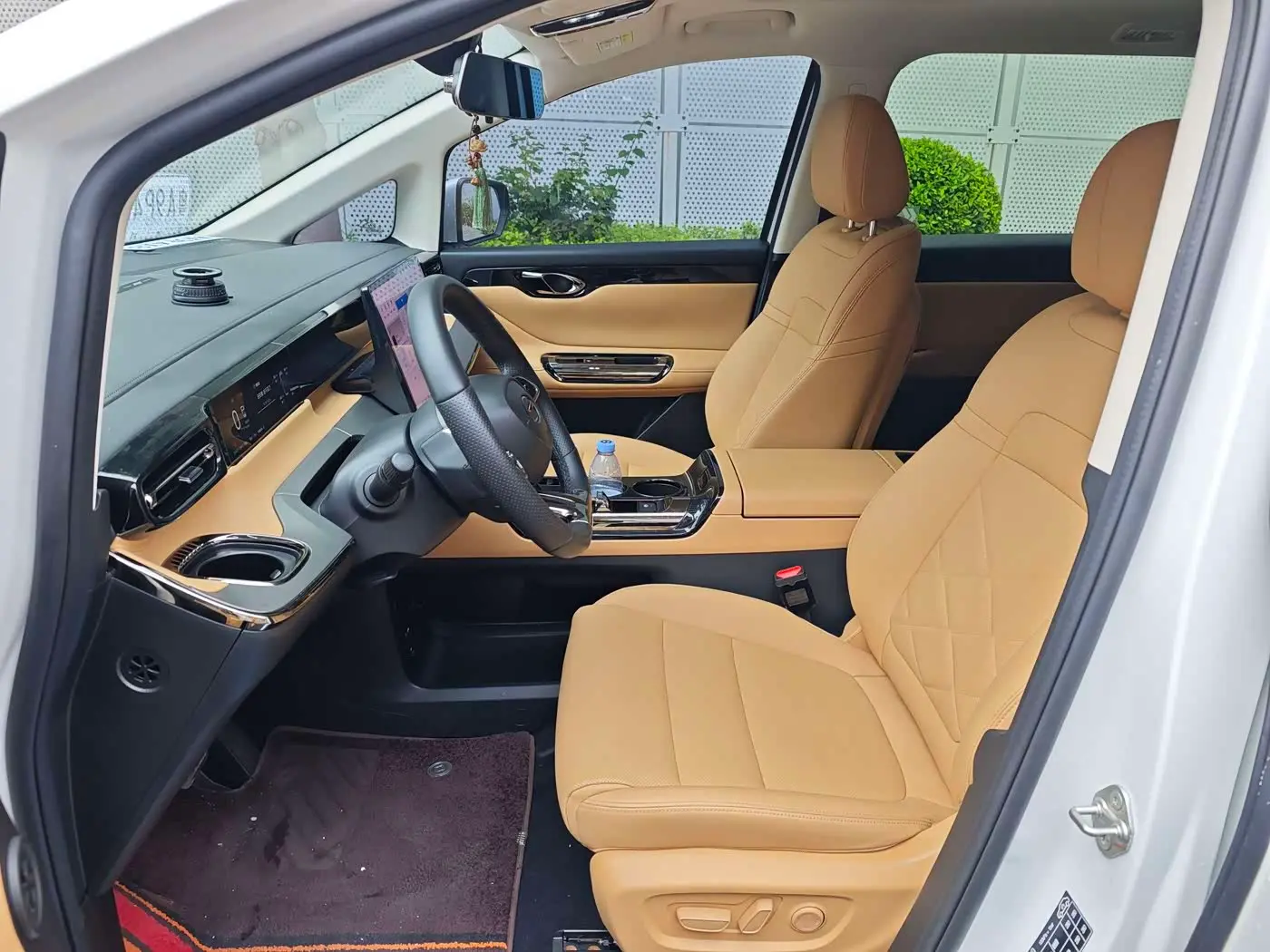 GAC Trumpchi Trumpchi E8 NEV 2025 — Photo 11/20