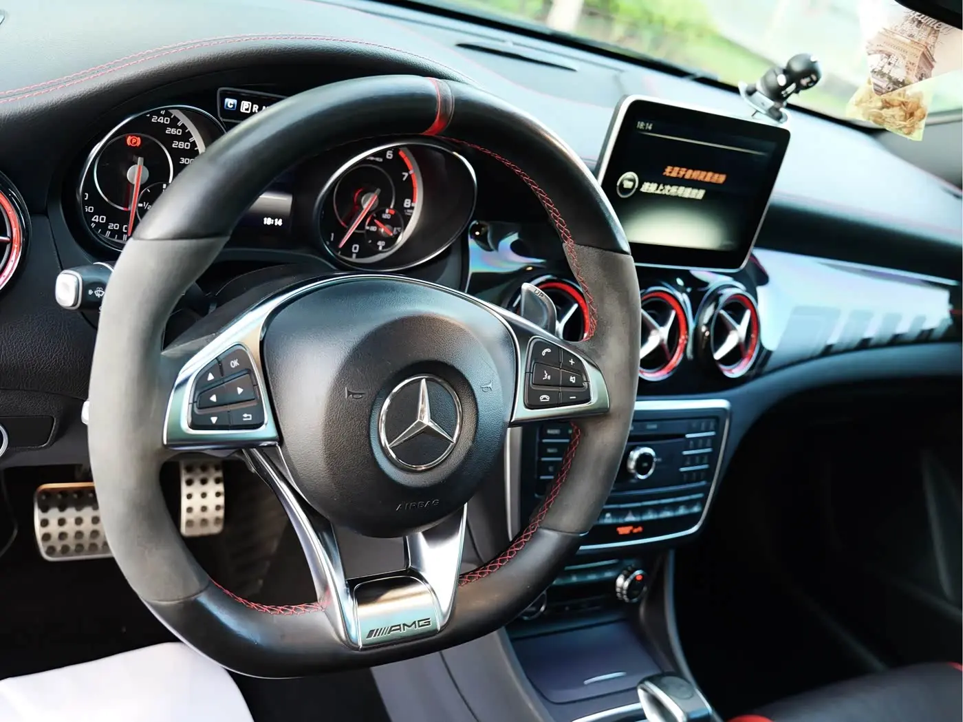Mercedes-Benz CLA AMG 2016 — Фото 12/15