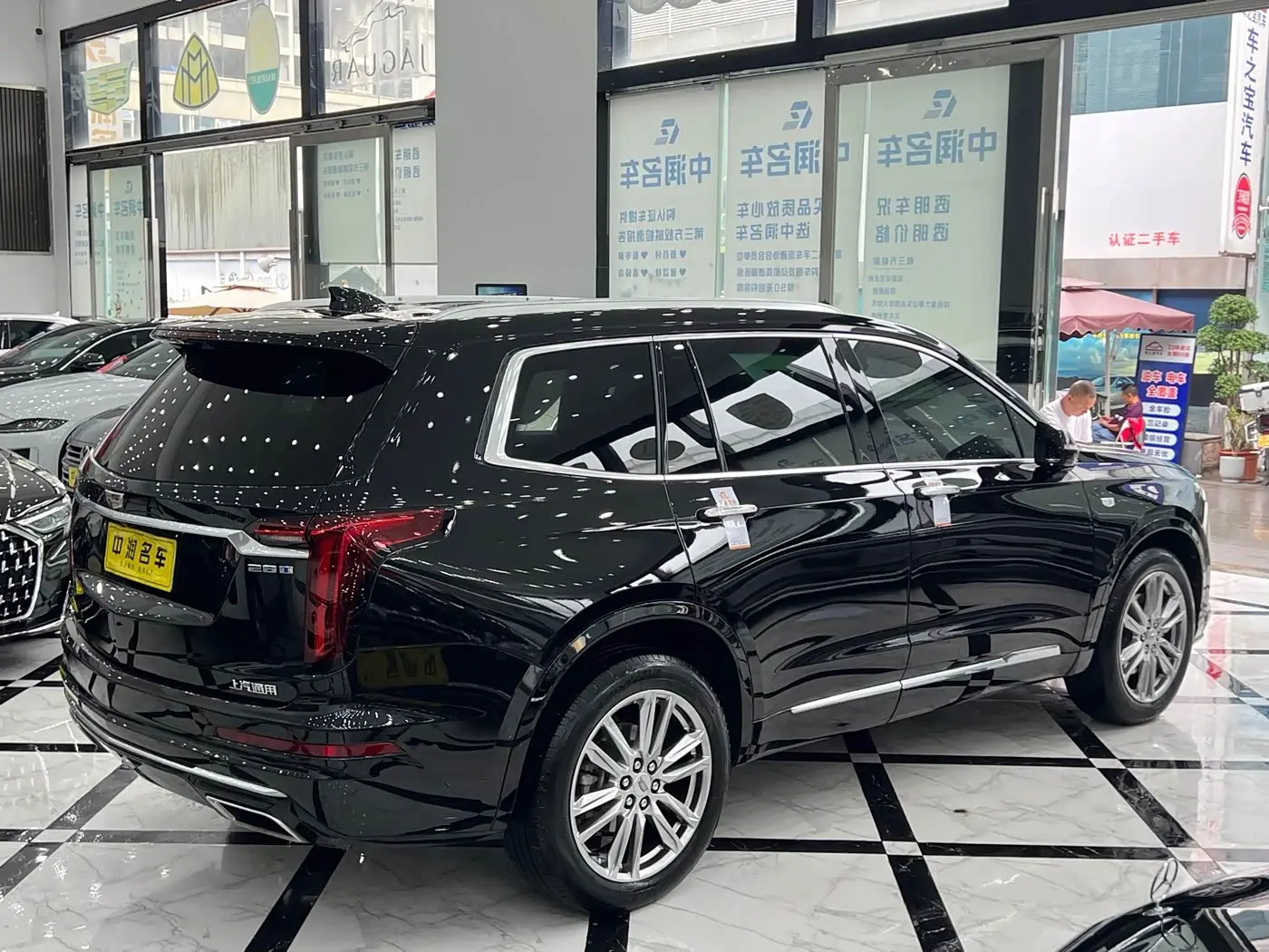 Cadillac XT6 2023 — Photo 17/19