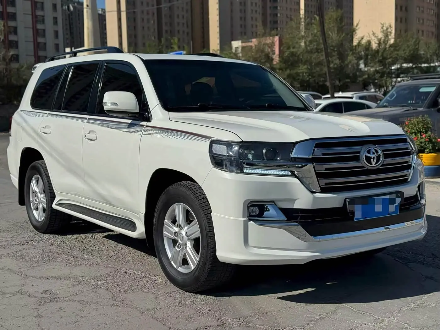 Toyota Land Cruiser 2015 — Photo 3/15