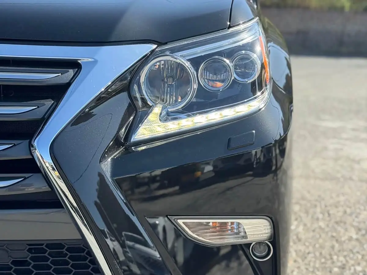Lexus GX 2016 — Фото 14/15