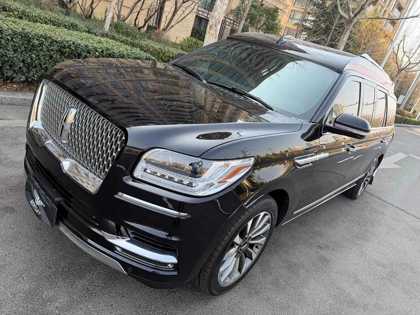 Lincoln Navigator 2020 — Photo 3/9