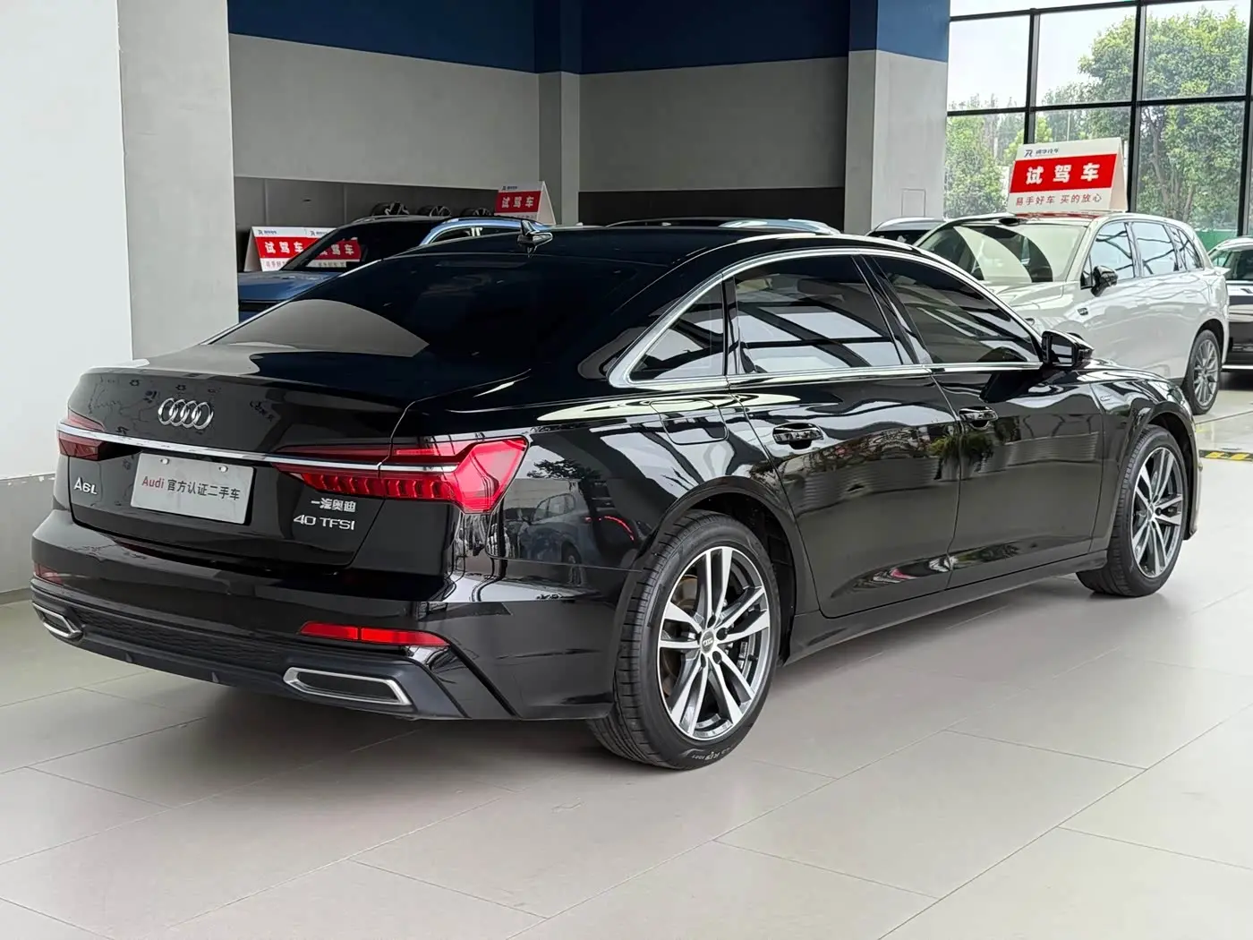 Audi A6L 2020 — Photo 5/16