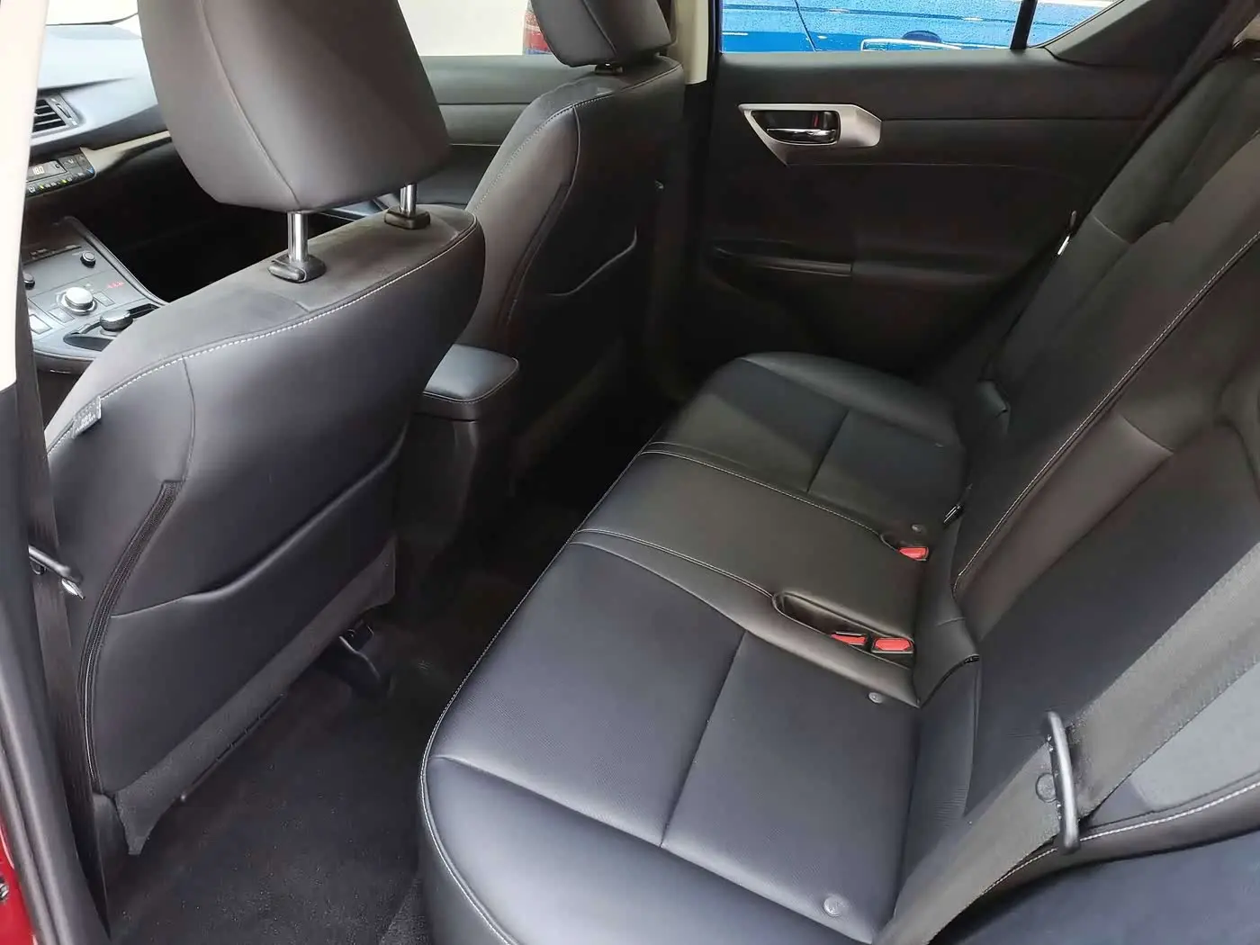 Lexus CT 2018 — Photo 18/20
