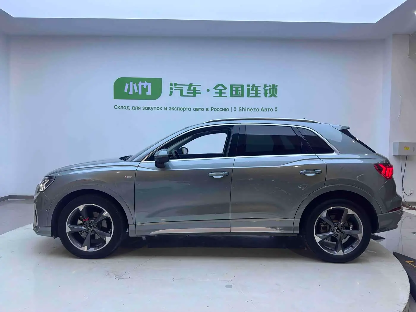 Audi Q3 2023 — Фото 8/20