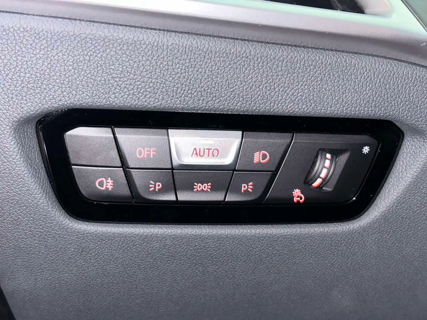 BMW 3 Series 2026 — Photo 8/20