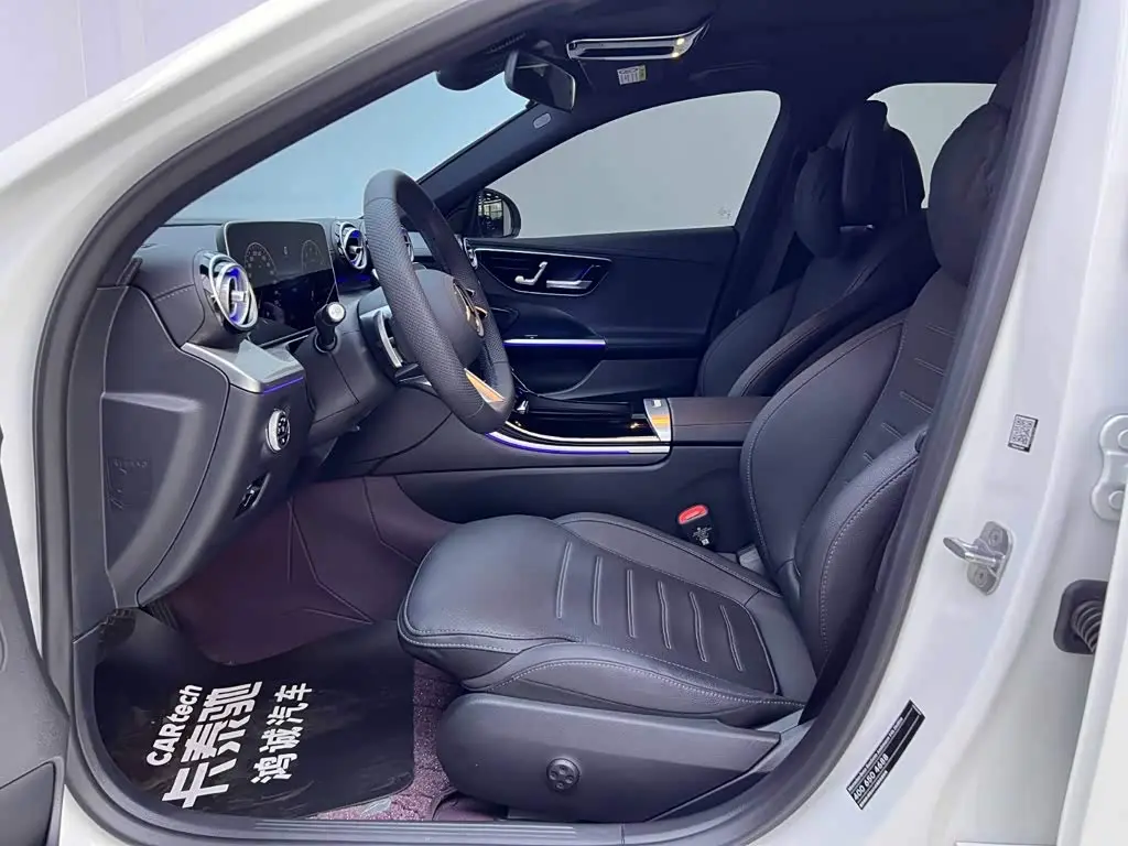 Mercedes-Benz C-Class 2025 — Фото 15/20