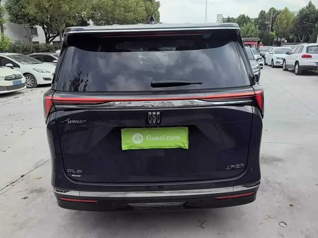 Buick GL8 New Energy 2025 — Photo 6/20