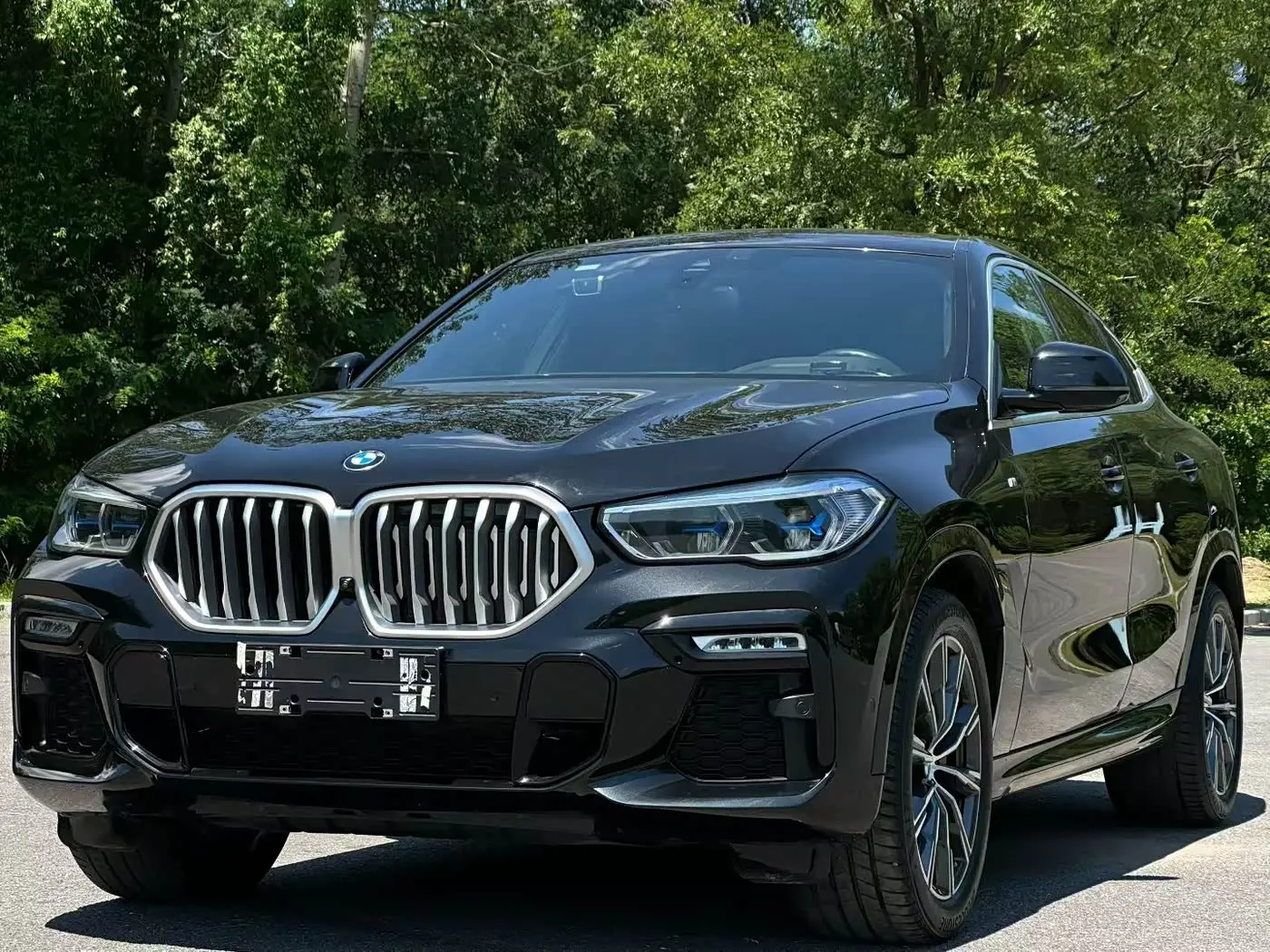 BMW X6 2021 — Фото 1/9