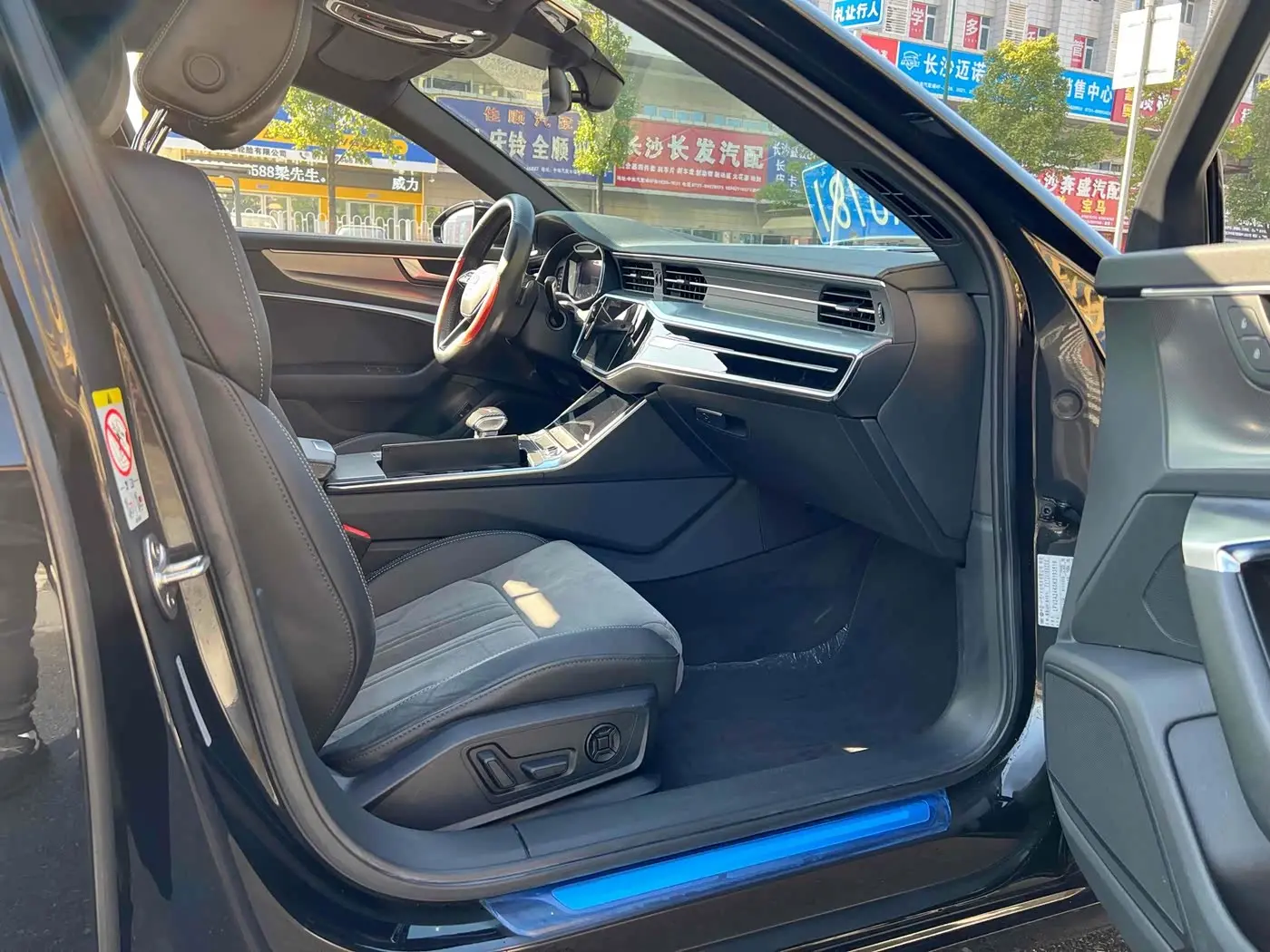 Audi A6L 2020 — Photo 6/11