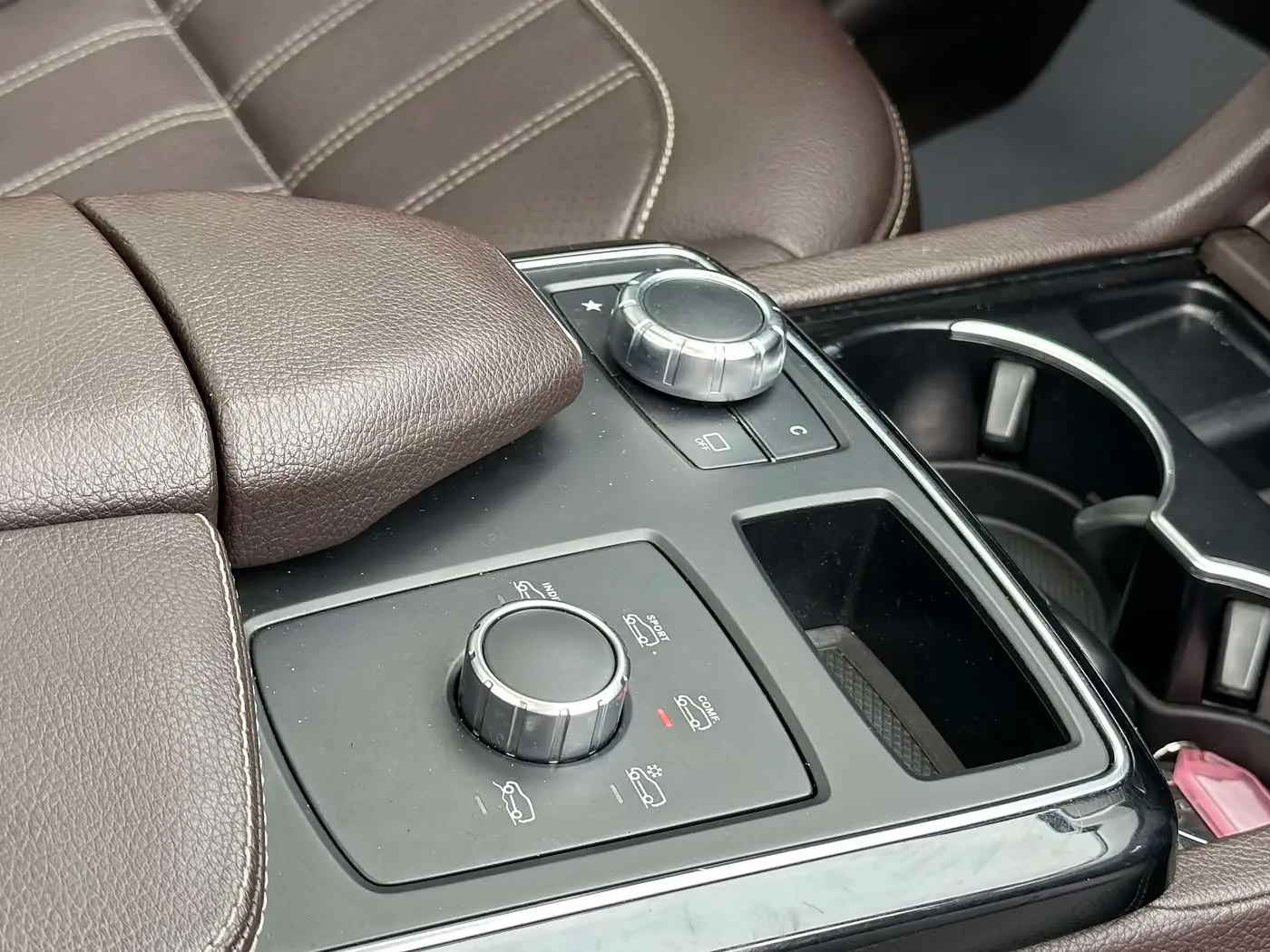 Mercedes-Benz GLE 2015 — Photo 18/18