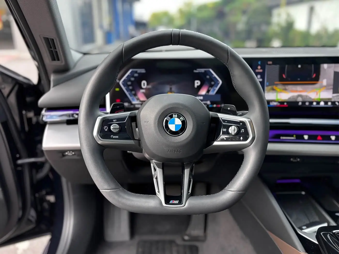 BMW 5 Series 2025 — Фото 16/20