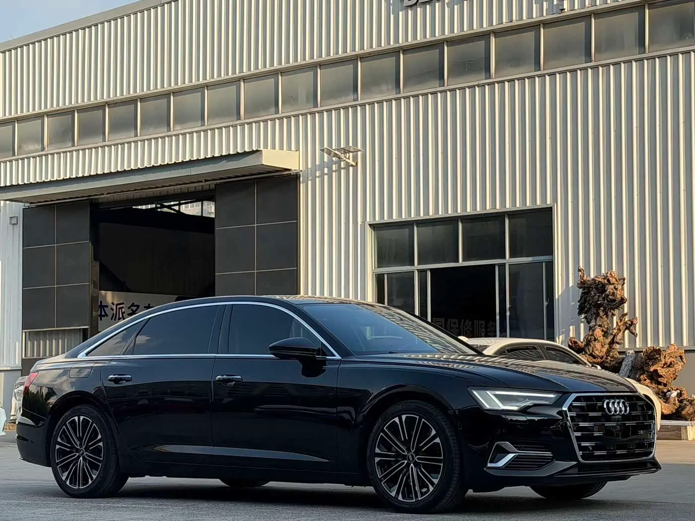 Audi A6L 2022 — Фото 3/9
