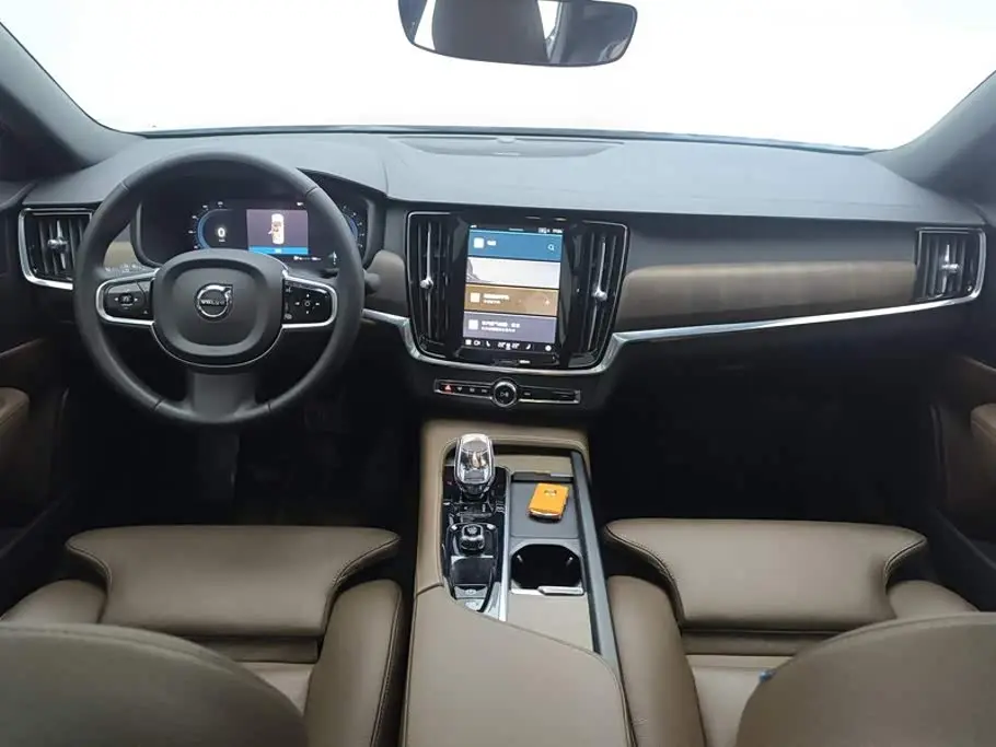 Volvo S90 2023 — Фото 12/16