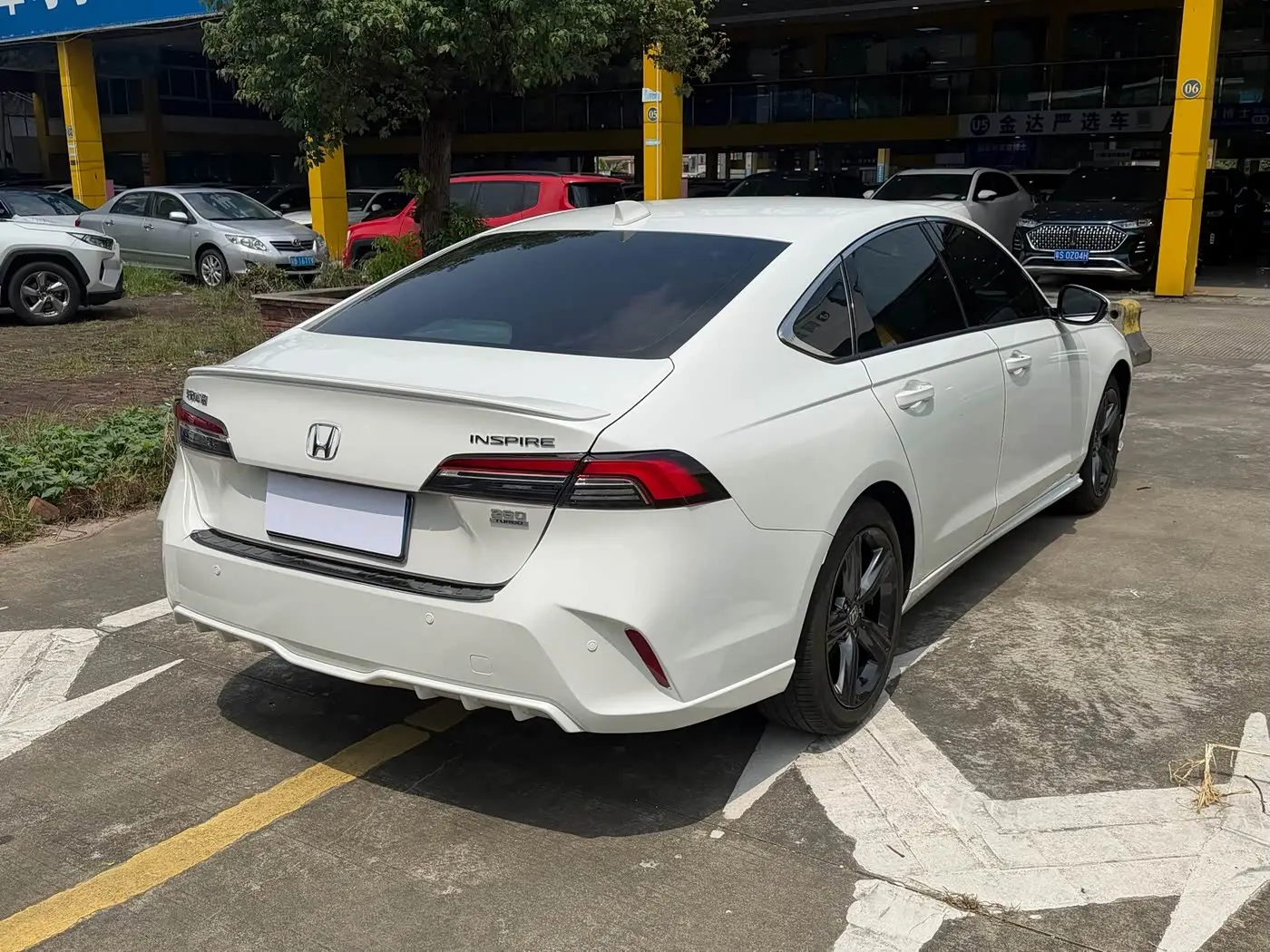 Honda Inspire 2024 — Photo 12/12