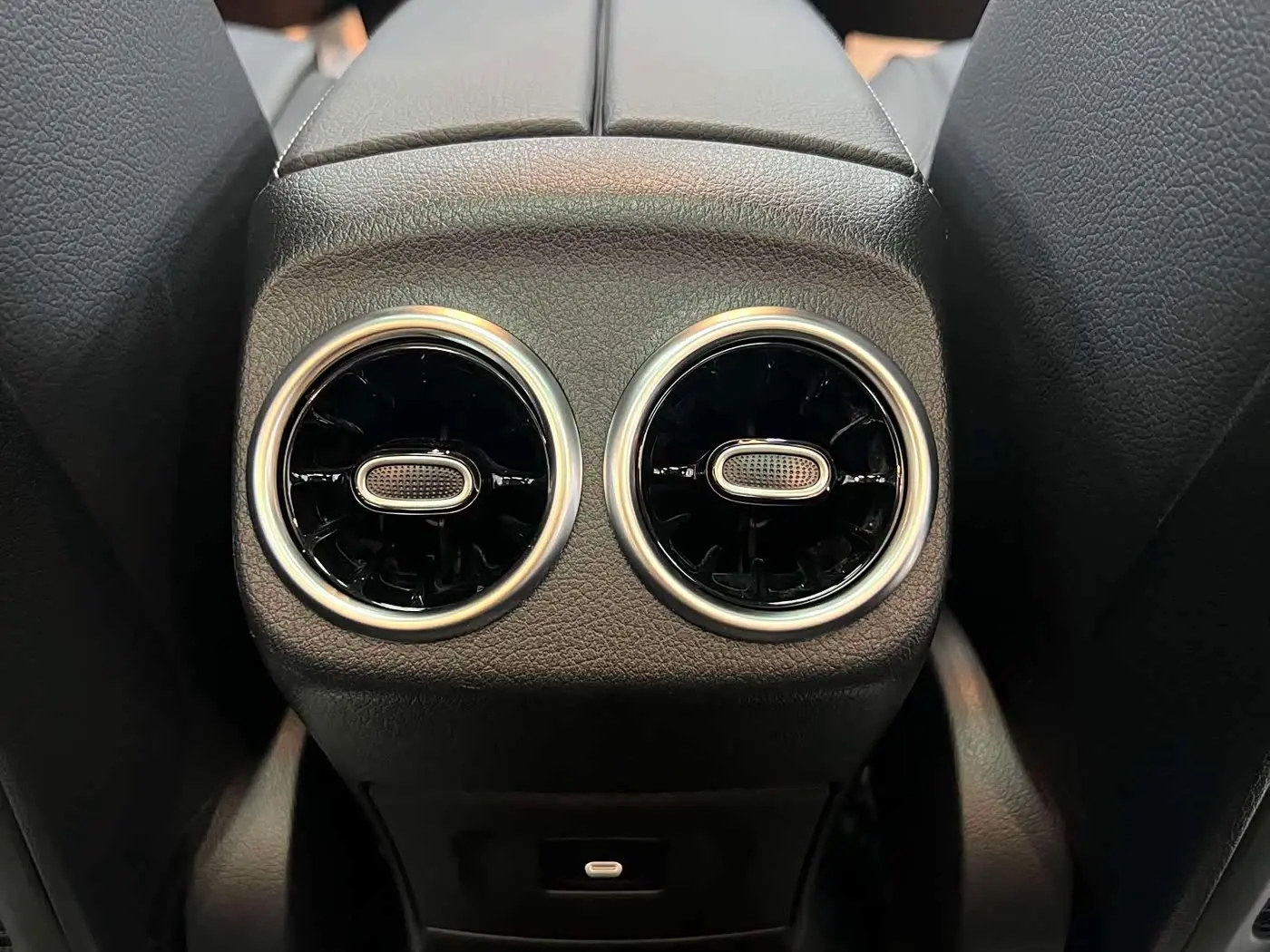 Mercedes-Benz A-Class 2023 — Фото 14/20