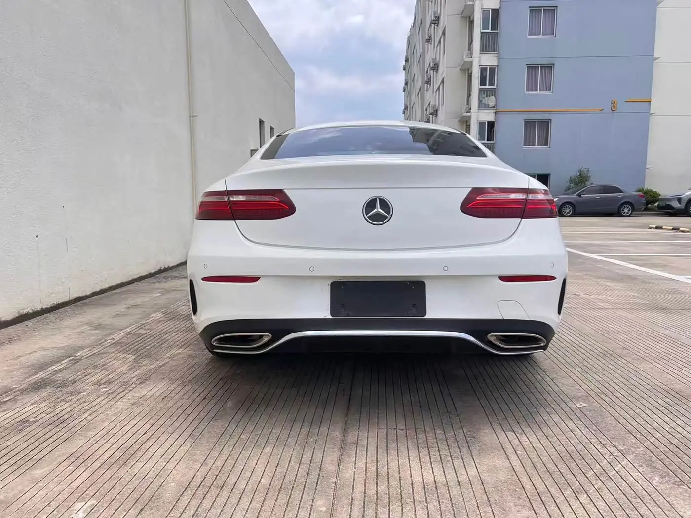 Mercedes-Benz E-Class 2020 — Photo 18/19