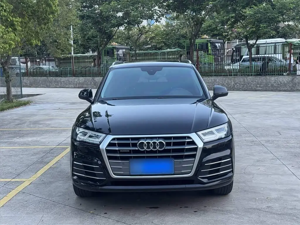 Audi Q5L 2019 — Фото 3/13