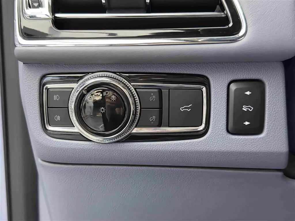 Lincoln Navigator 2020 — Photo 20/20