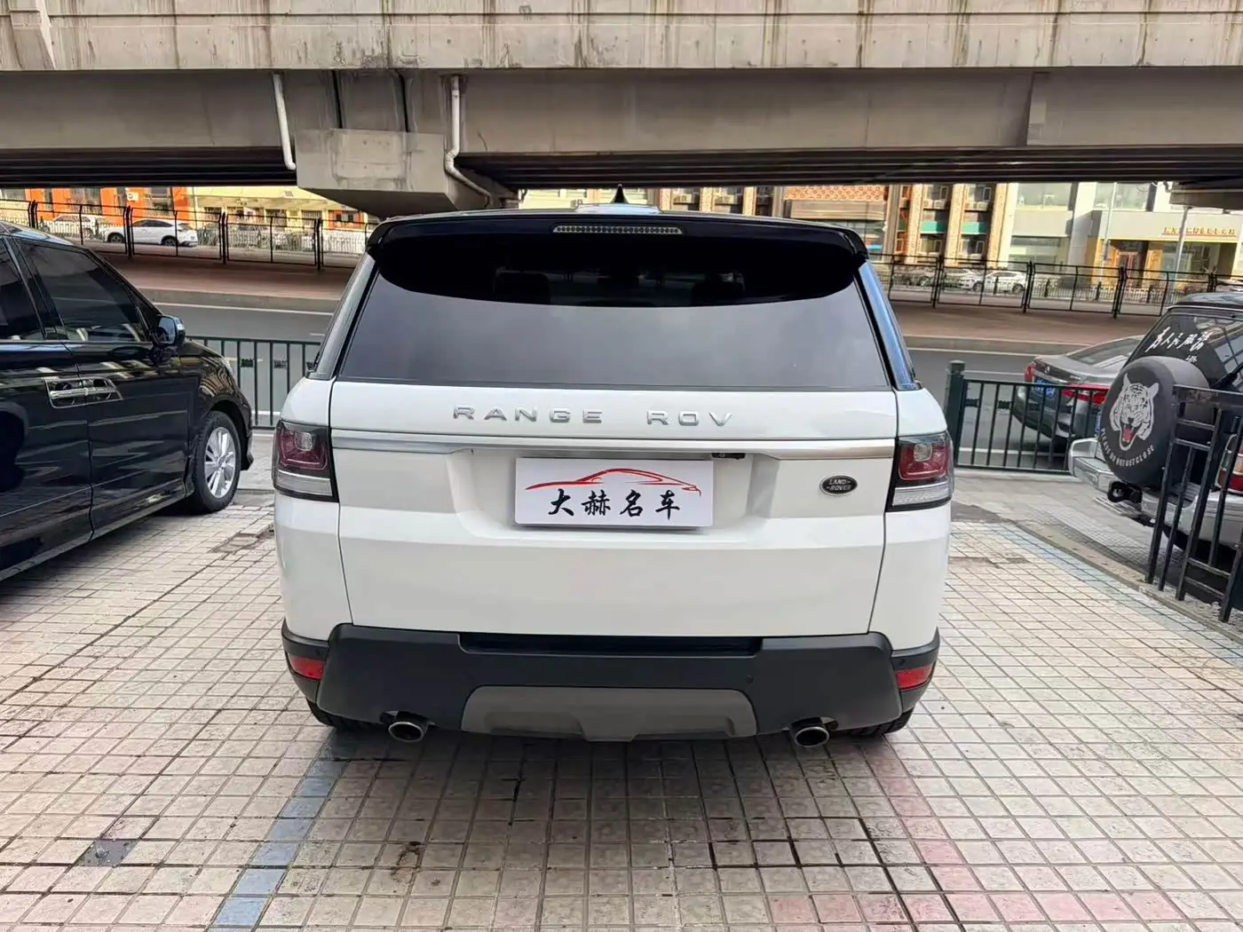 Land Rover Range Rover Sport 2017 — Photo 5/10
