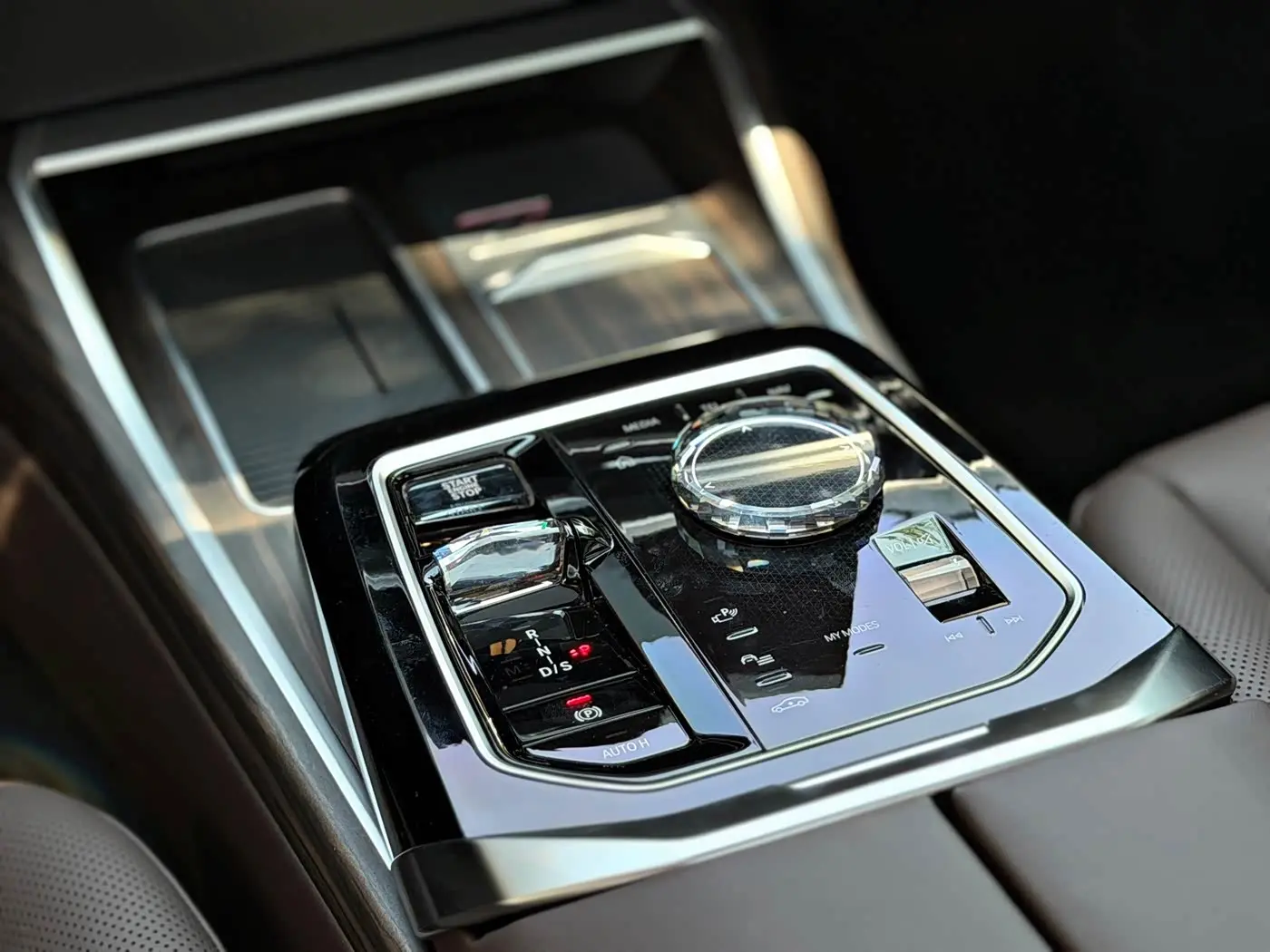 BMW 7 Series 2023 — Şəkil 11/20