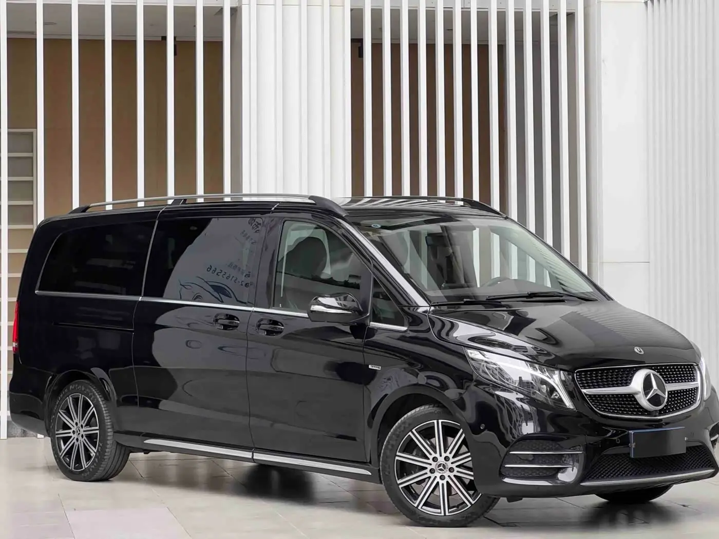 Mercedes-Benz V-Class 2024 — Photo 3/20