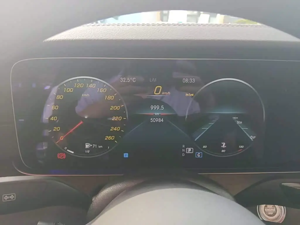 Mercedes-Benz E-Class 2023 — Photo 12/20