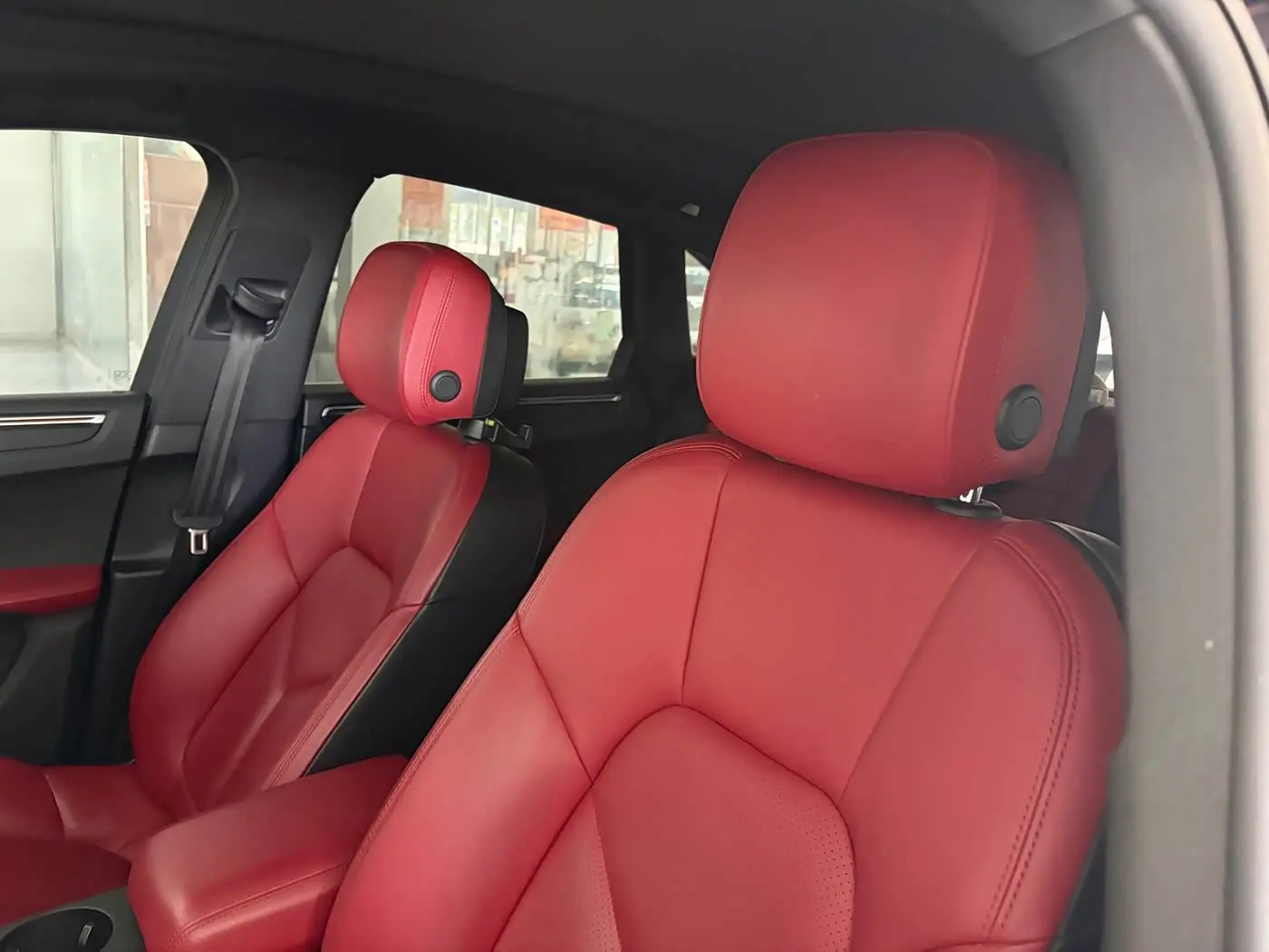 Porsche Macan 2020 — Photo 7/14