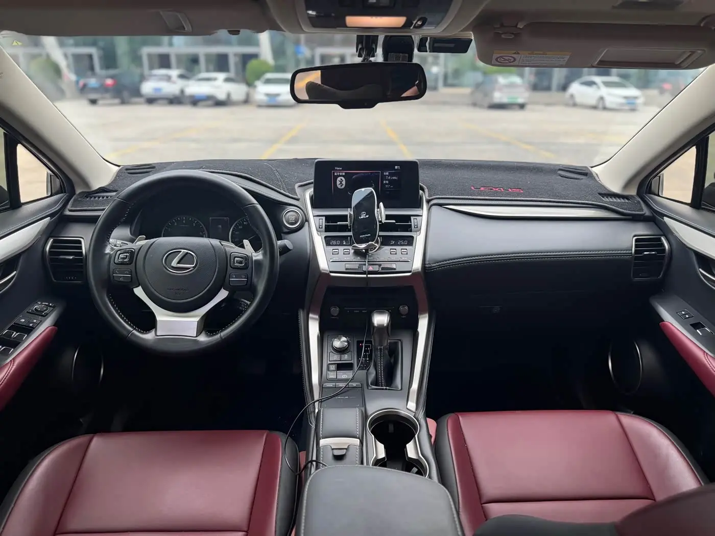 Lexus NX 2021 — Photo 5/14