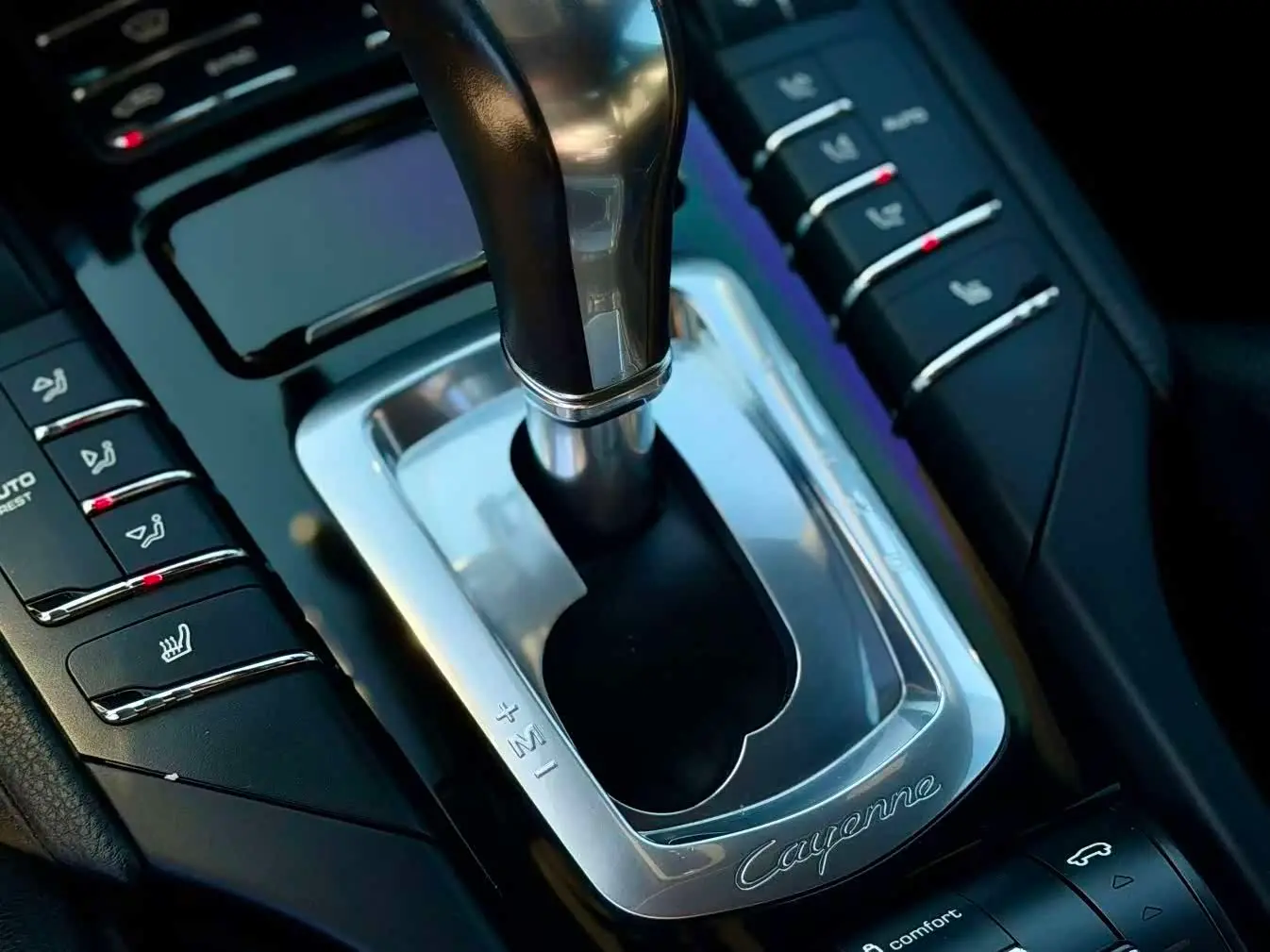 Porsche Cayenne 2017 — Şəkil 8/14