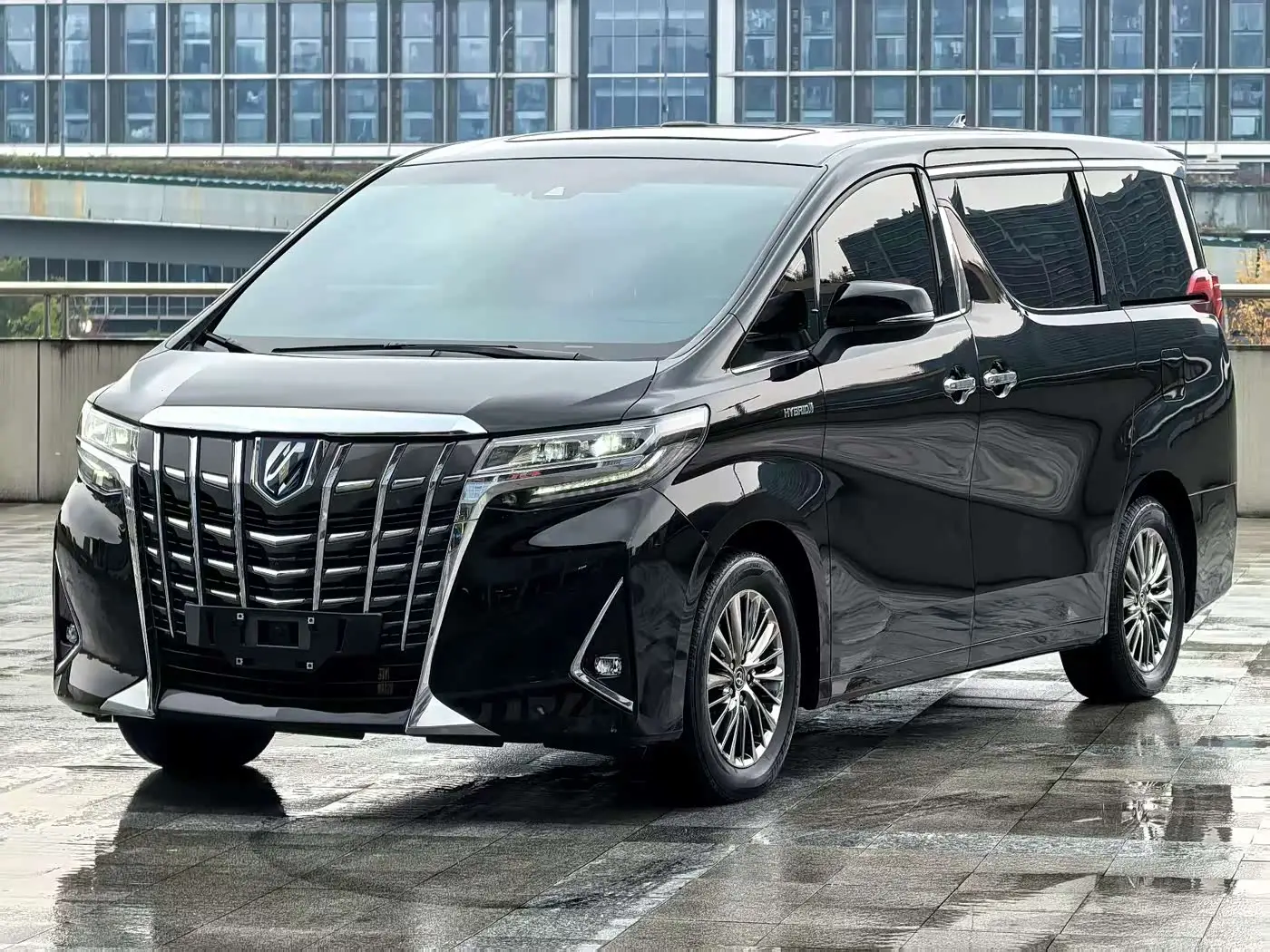 Toyota Alphard, 2022