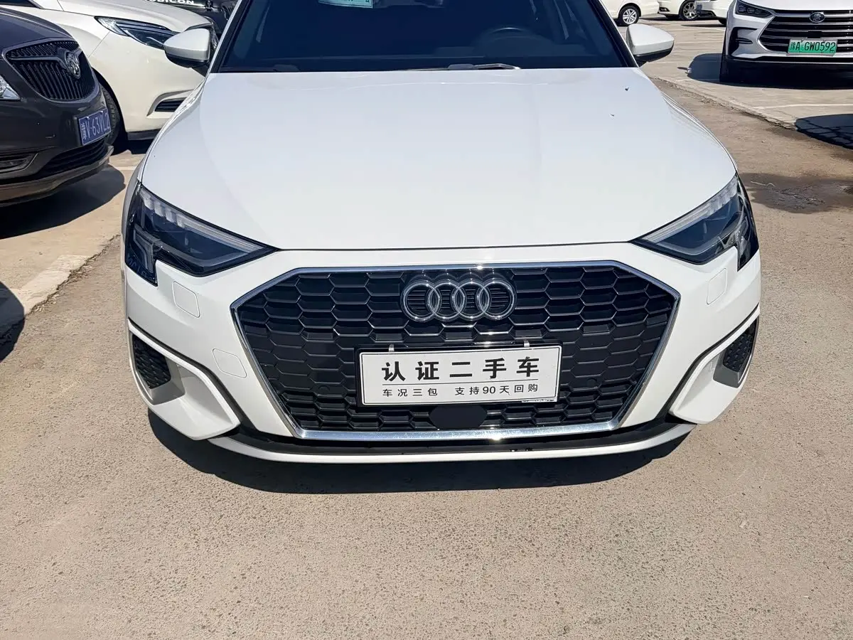Audi A3 2022 — Photo 2/18