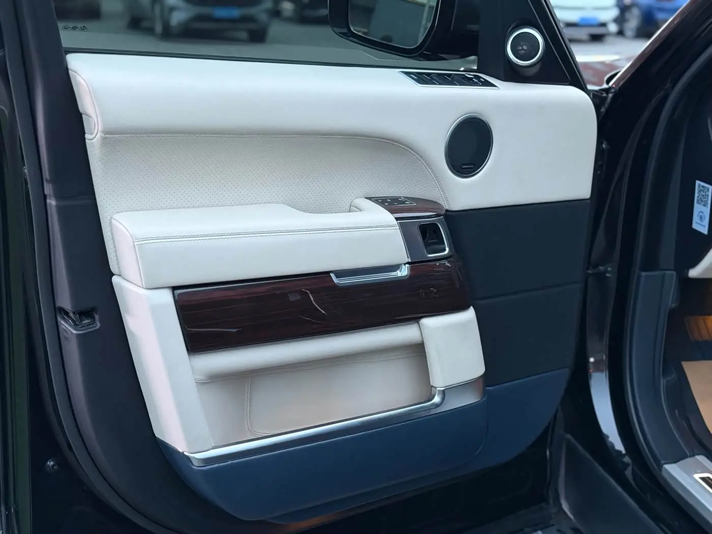 Land Rover Range Rover 2017 — Photo 6/18